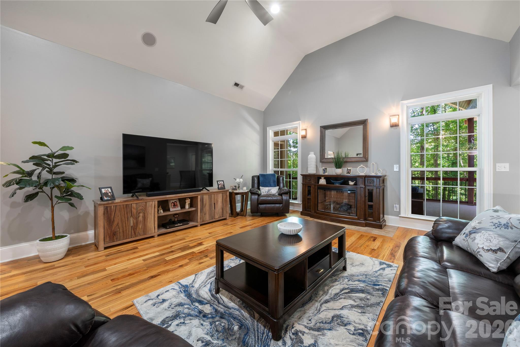 686 White Oaks Road — Mooresville