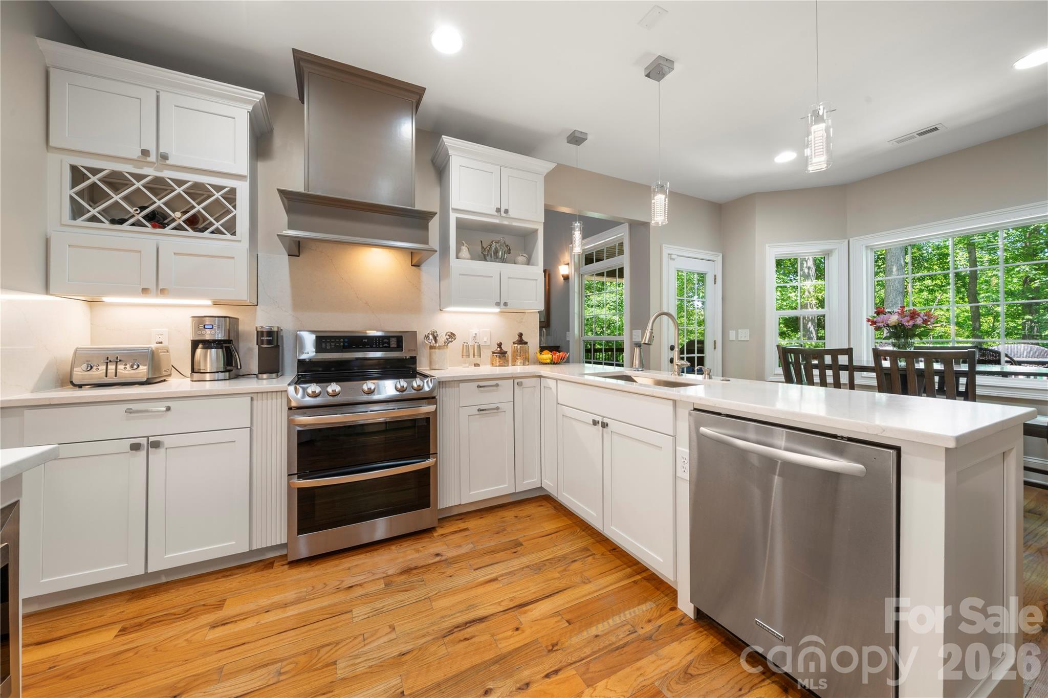 686 White Oaks Road — Mooresville