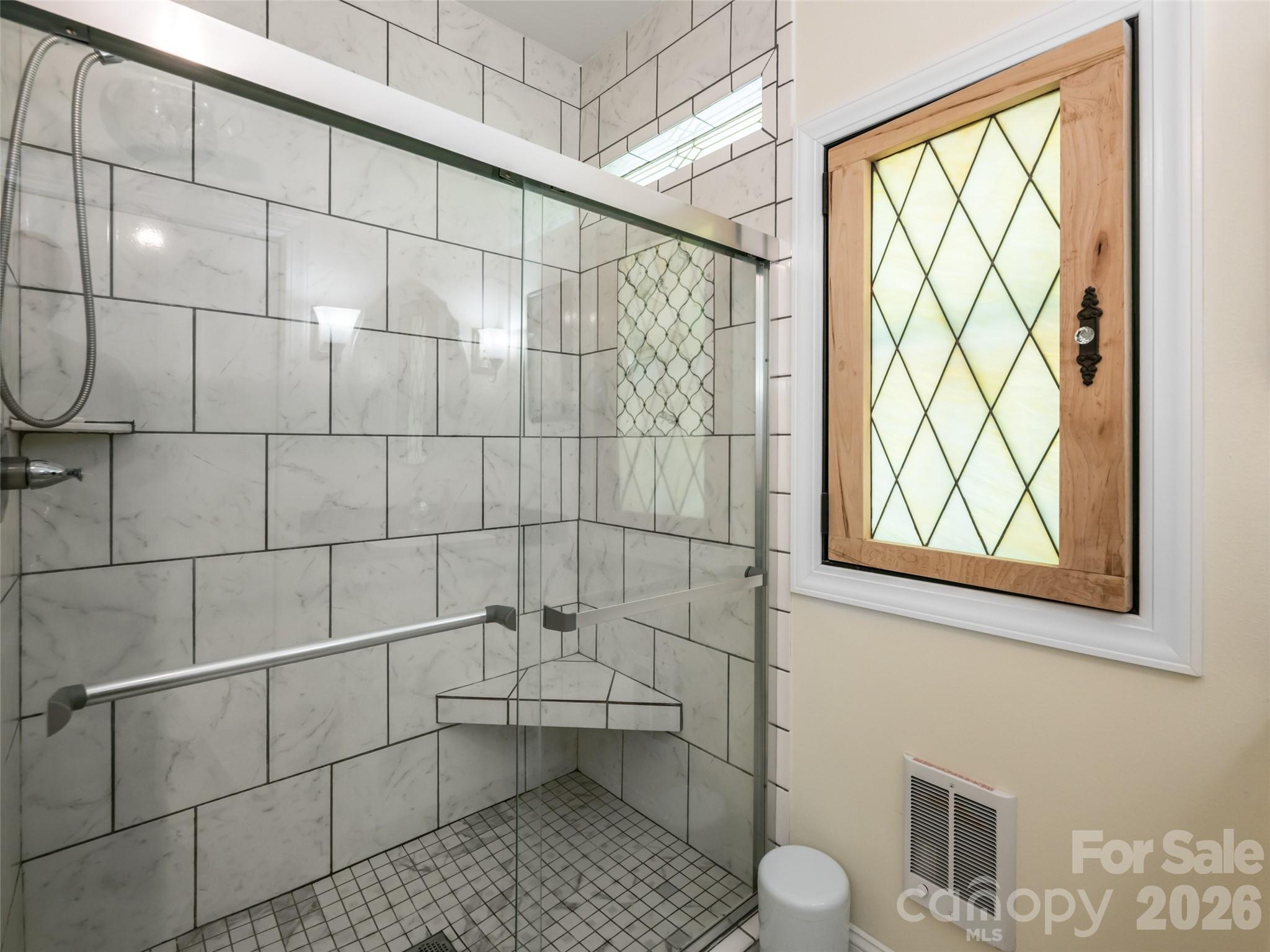 565 Bailey Street — Mars Hill