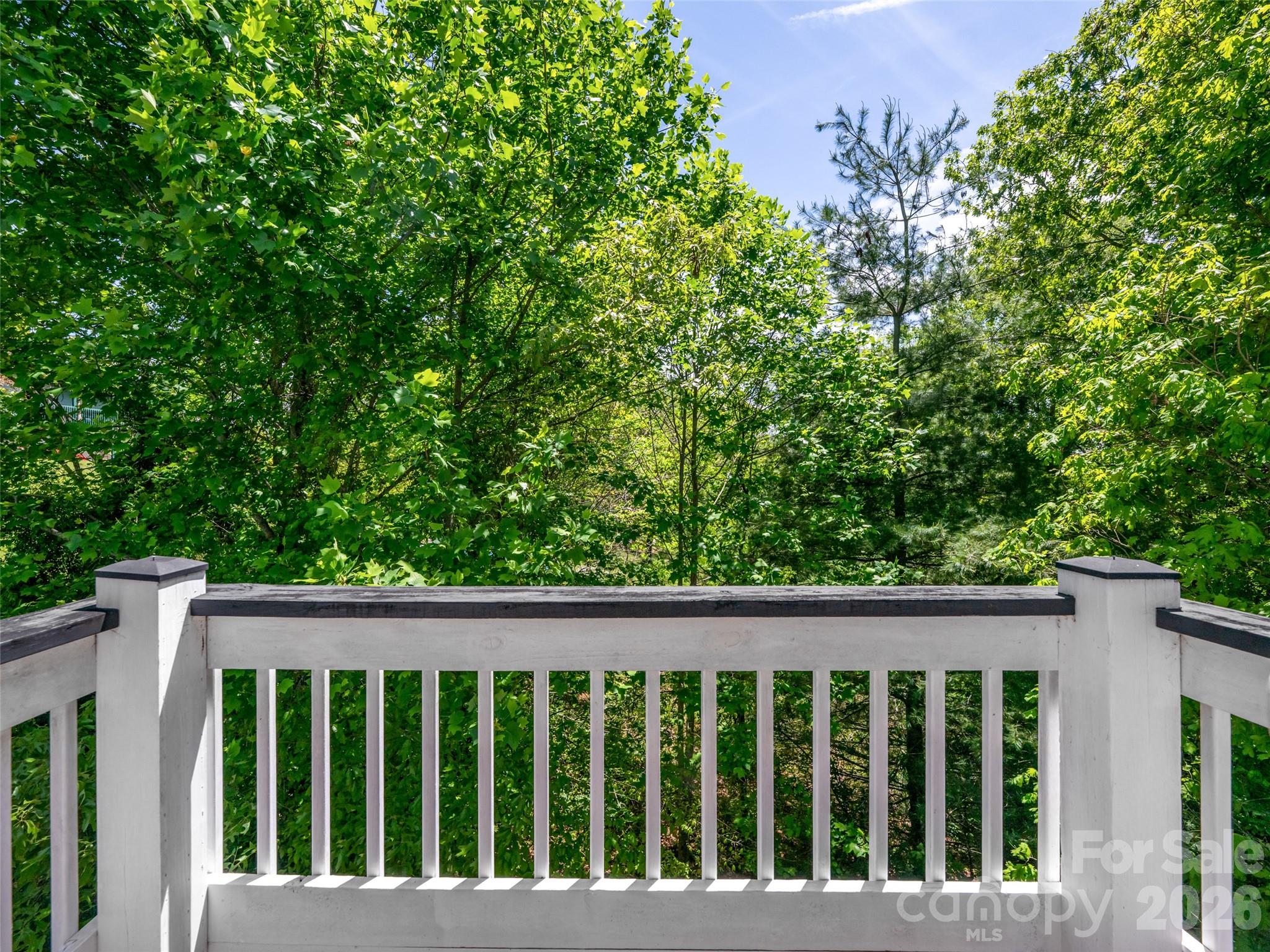 565 Bailey Street — Mars Hill
