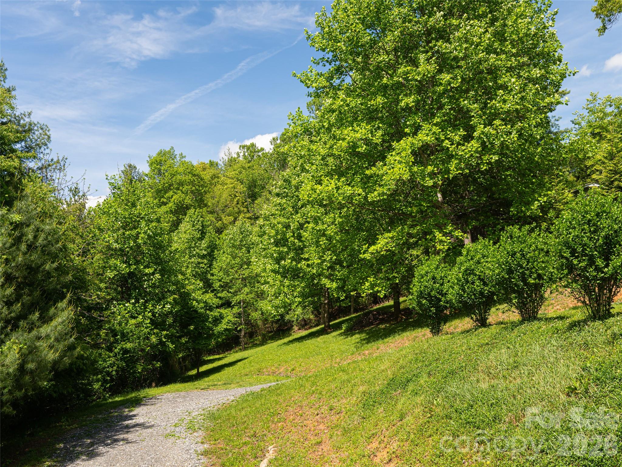 565 Bailey Street — Mars Hill