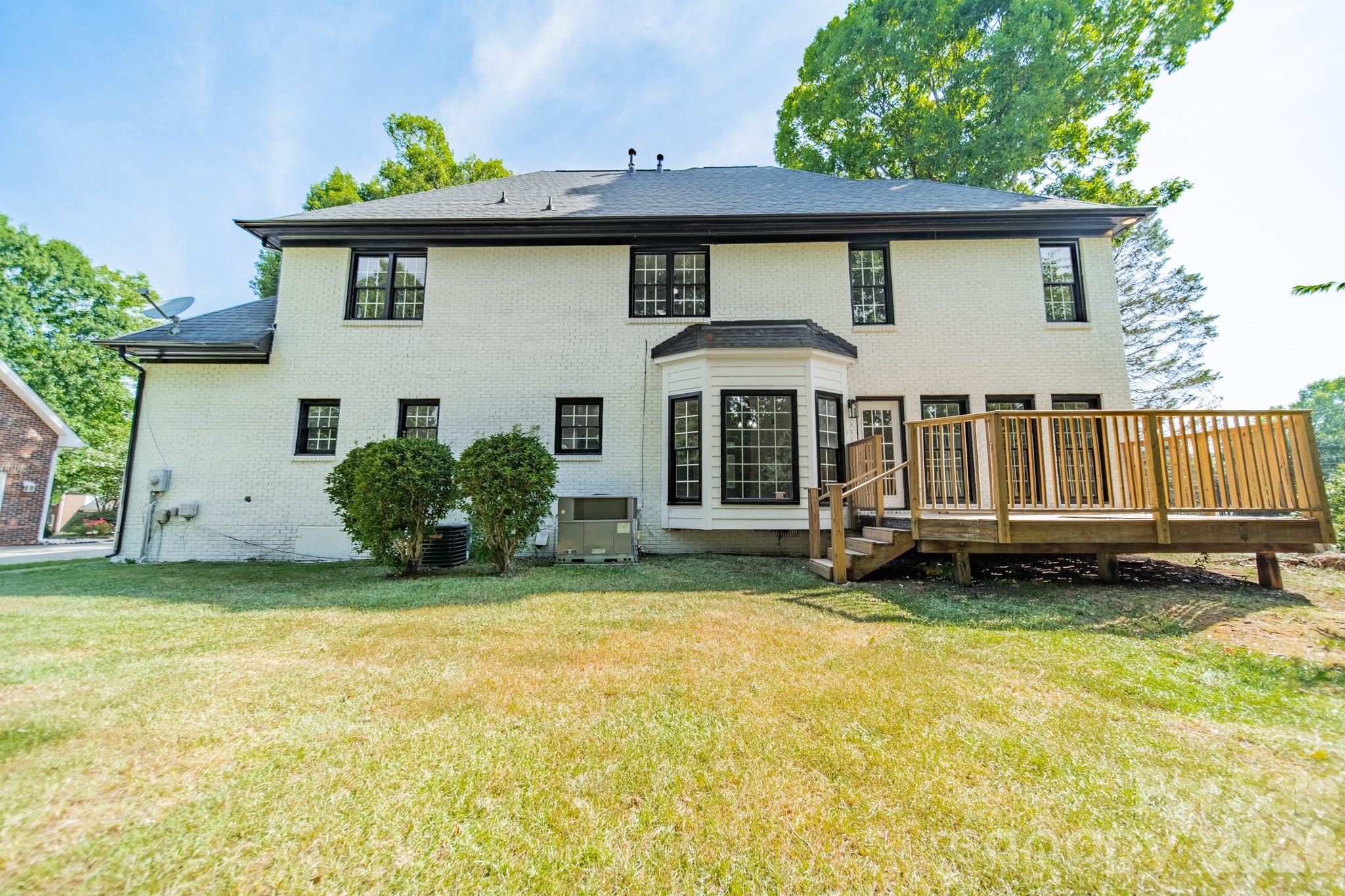 11550 Falling Leaves Drive — Charlotte