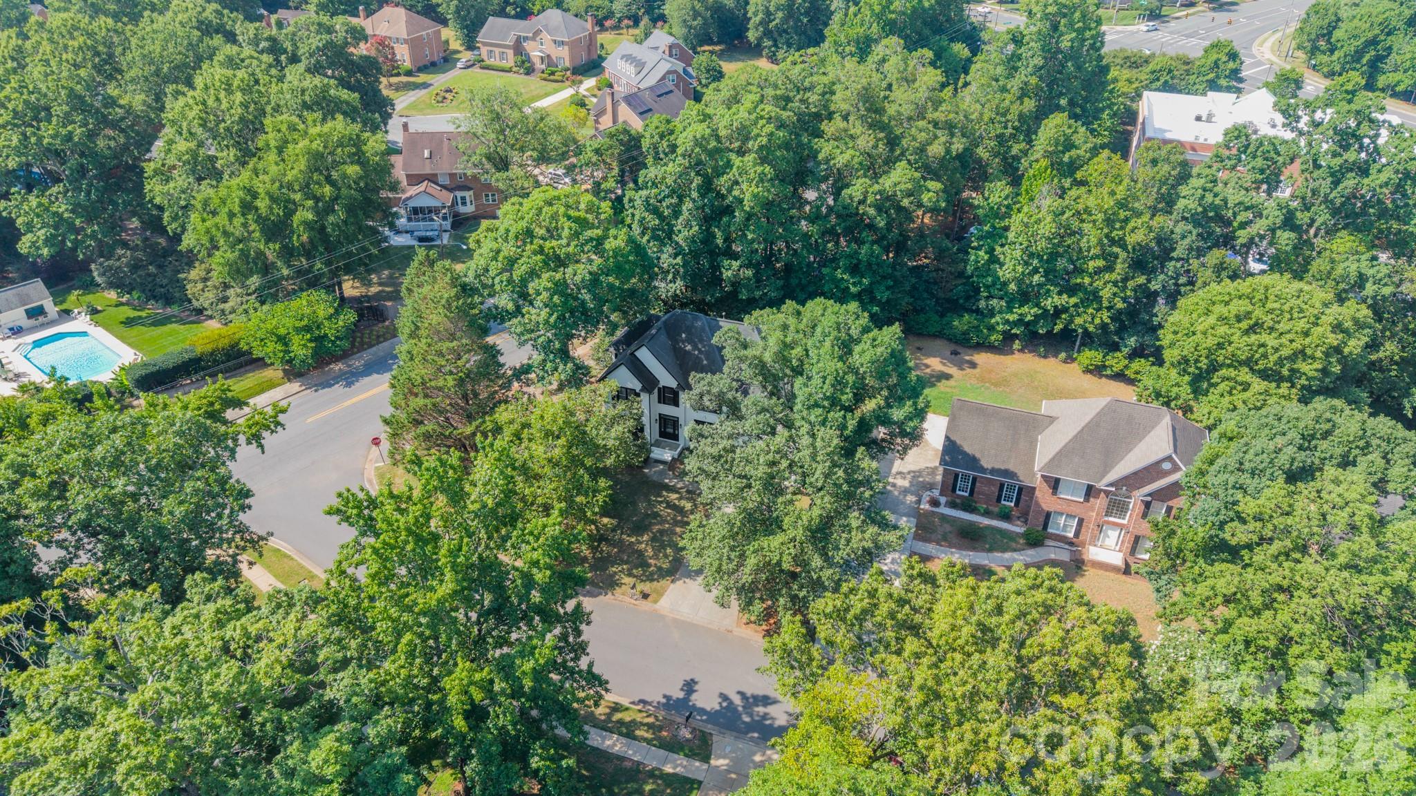 11550 Falling Leaves Drive — Charlotte