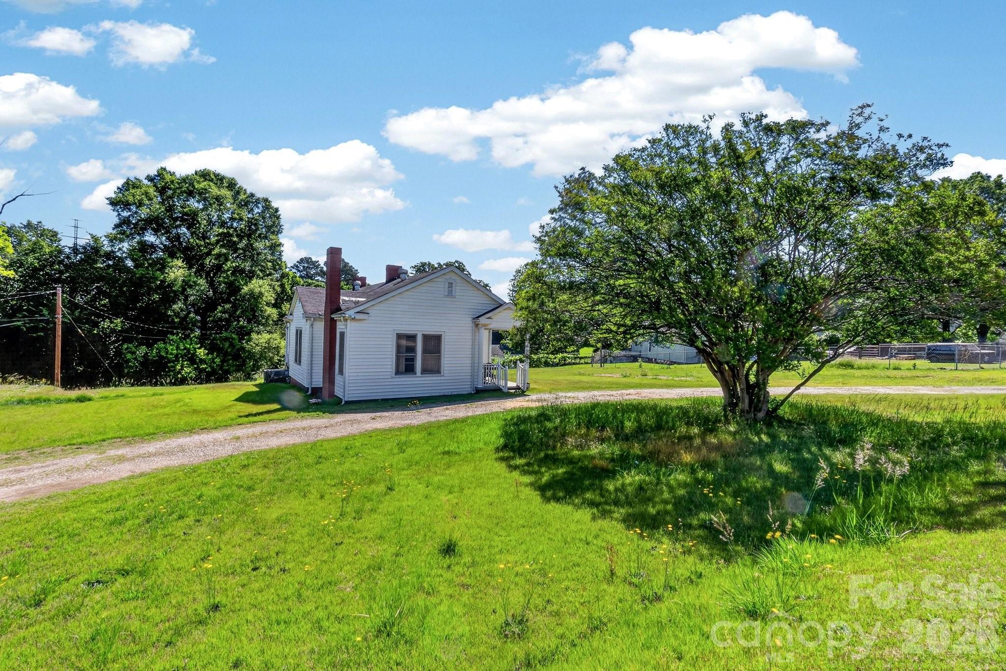 1365 Yancey Street — Lancaster