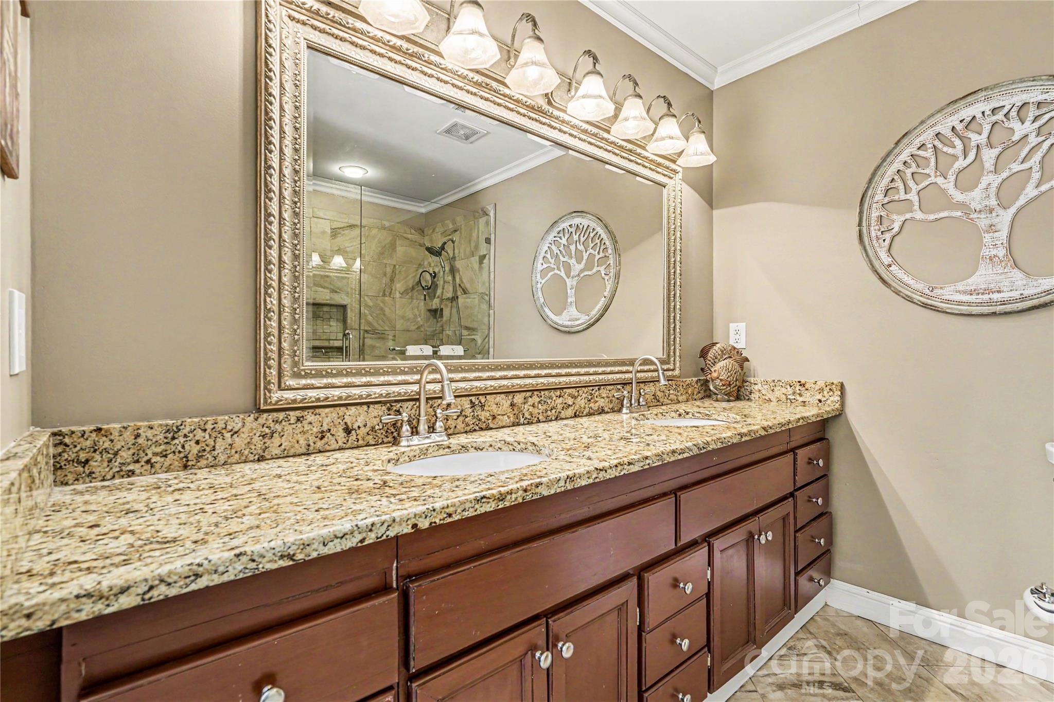7319 Chatterbird Court — Charlotte