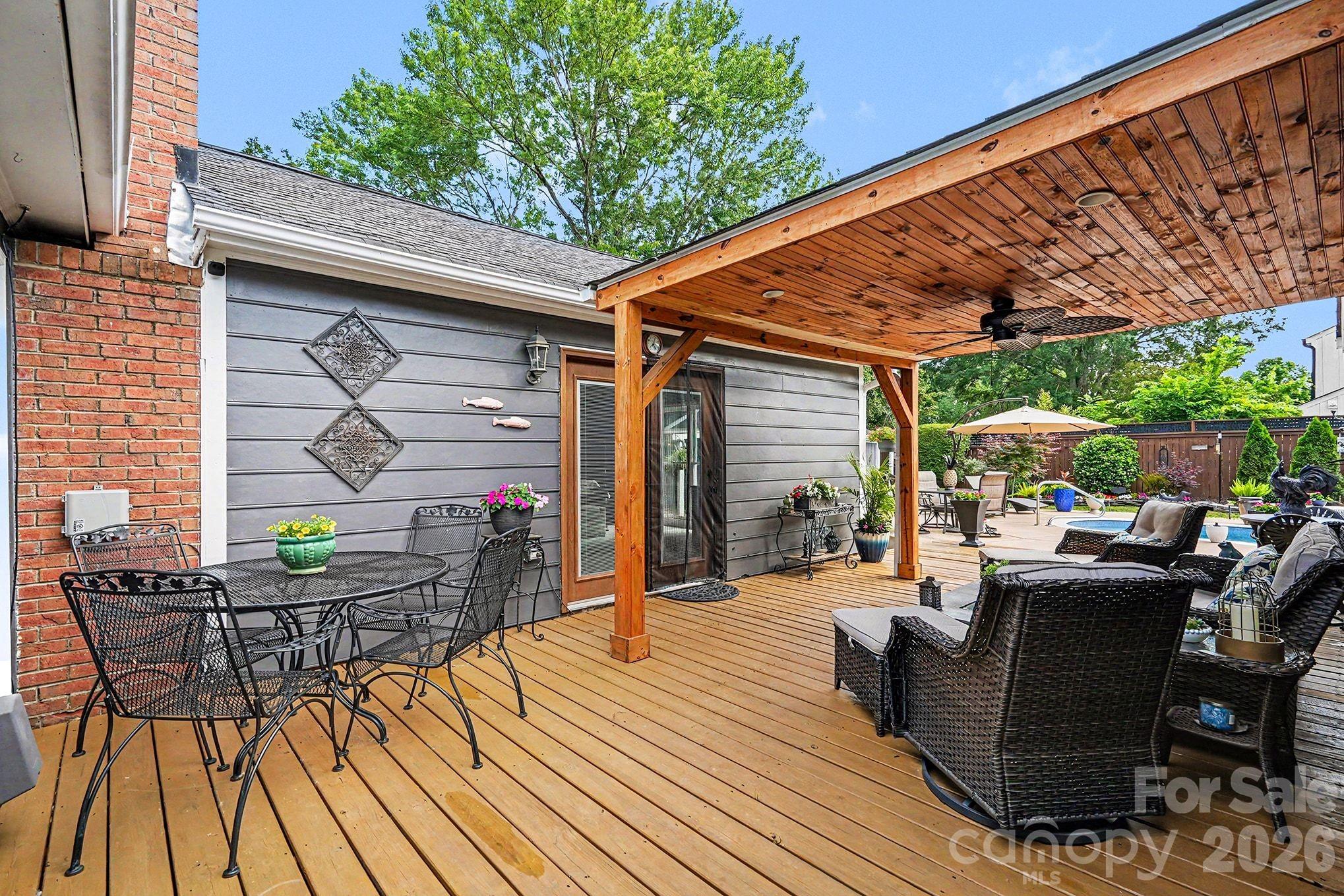 7319 Chatterbird Court — Charlotte
