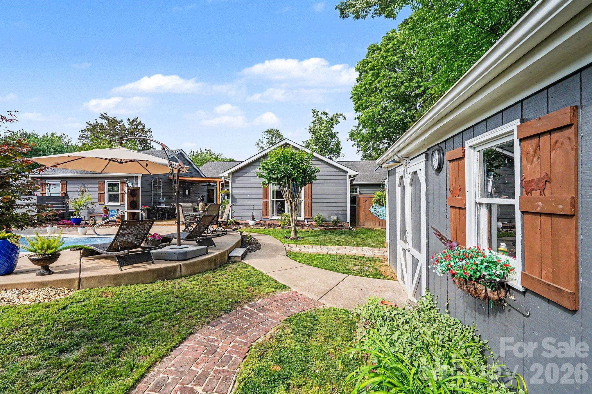 7319 Chatterbird Court — Charlotte