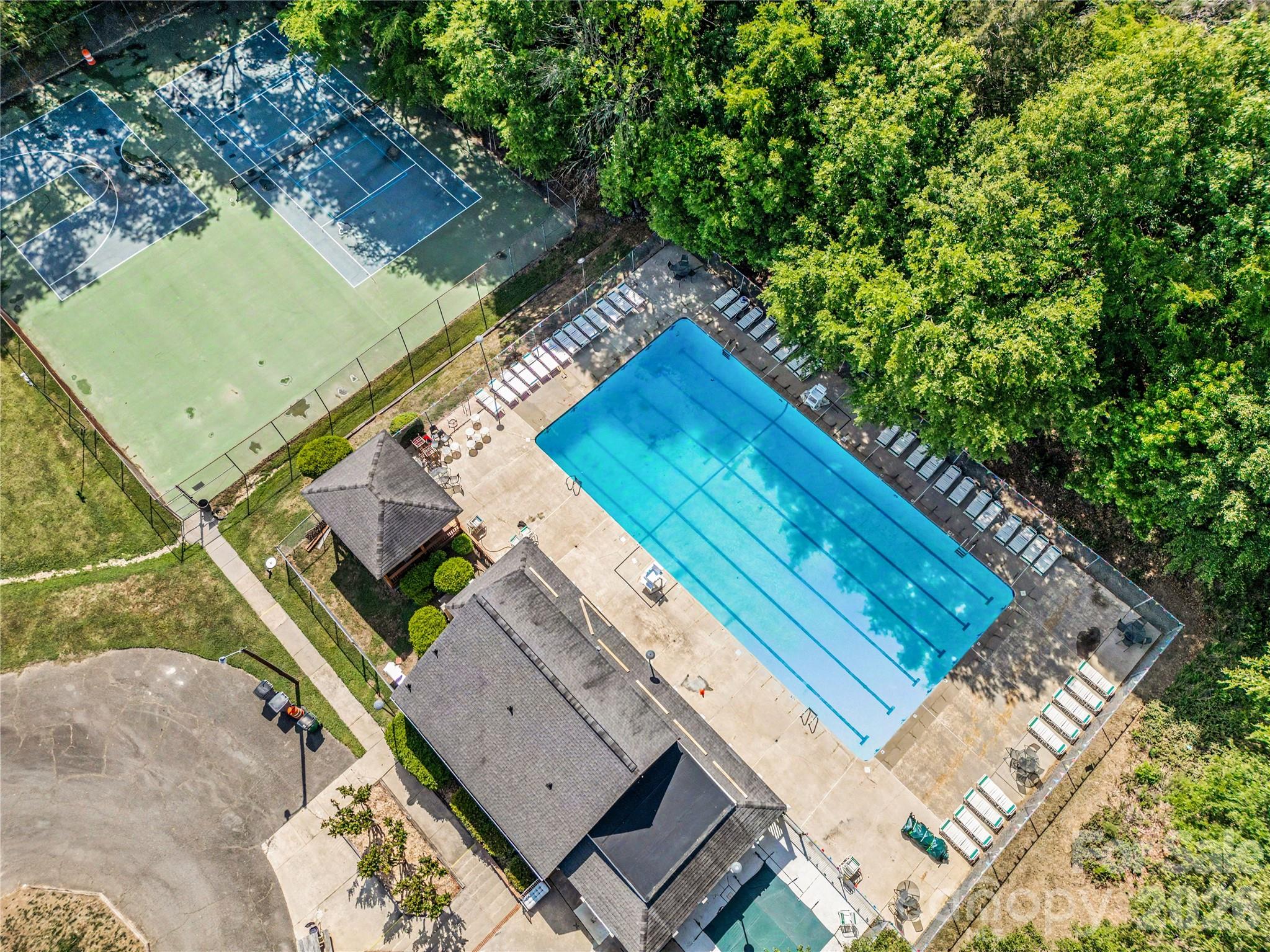 7319 Chatterbird Court — Charlotte