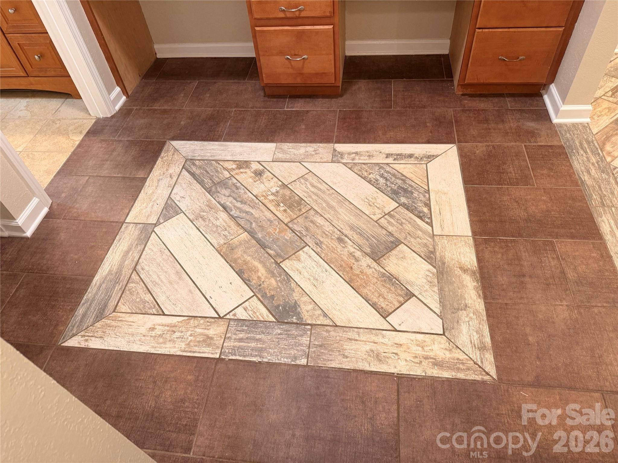 97 Whippoorwill Lane — Fairview