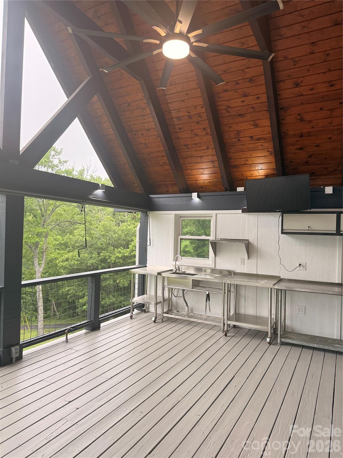 97 Whippoorwill Lane — Fairview