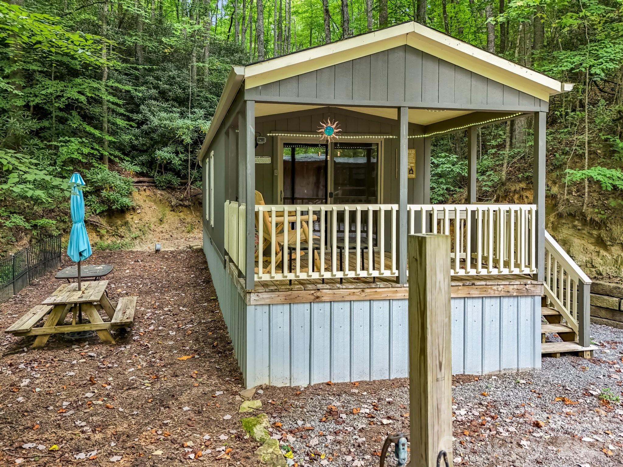 97 Whippoorwill Lane — Fairview