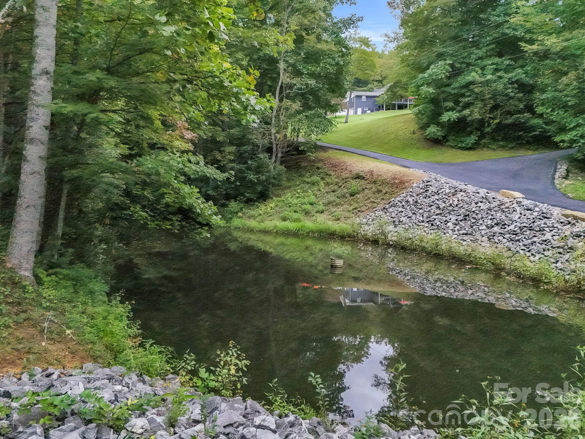 97 Whippoorwill Lane — Fairview