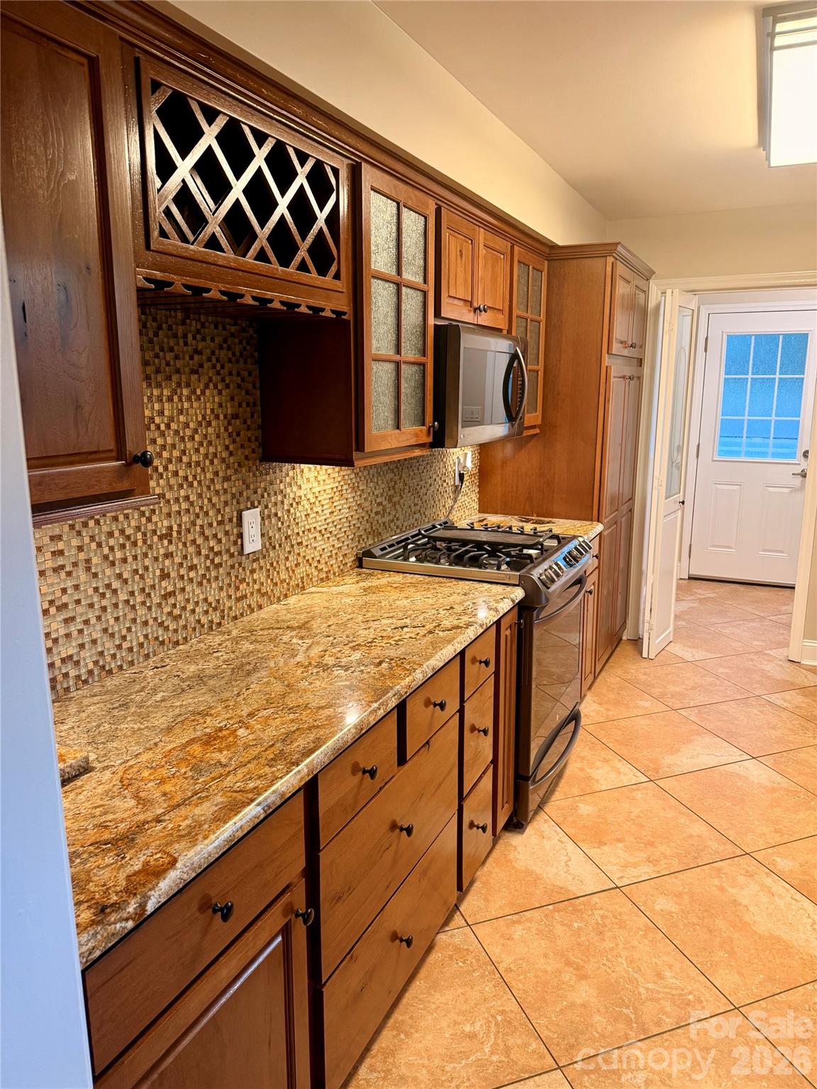 97 Whippoorwill Lane — Fairview