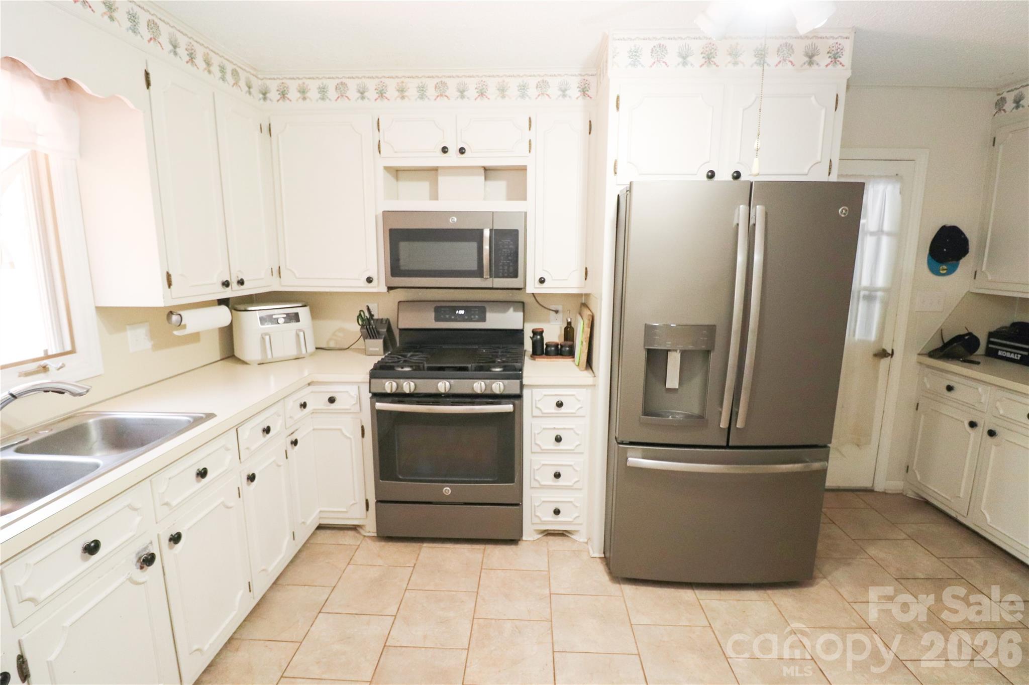 112 Forest Avenue NE — Valdese
