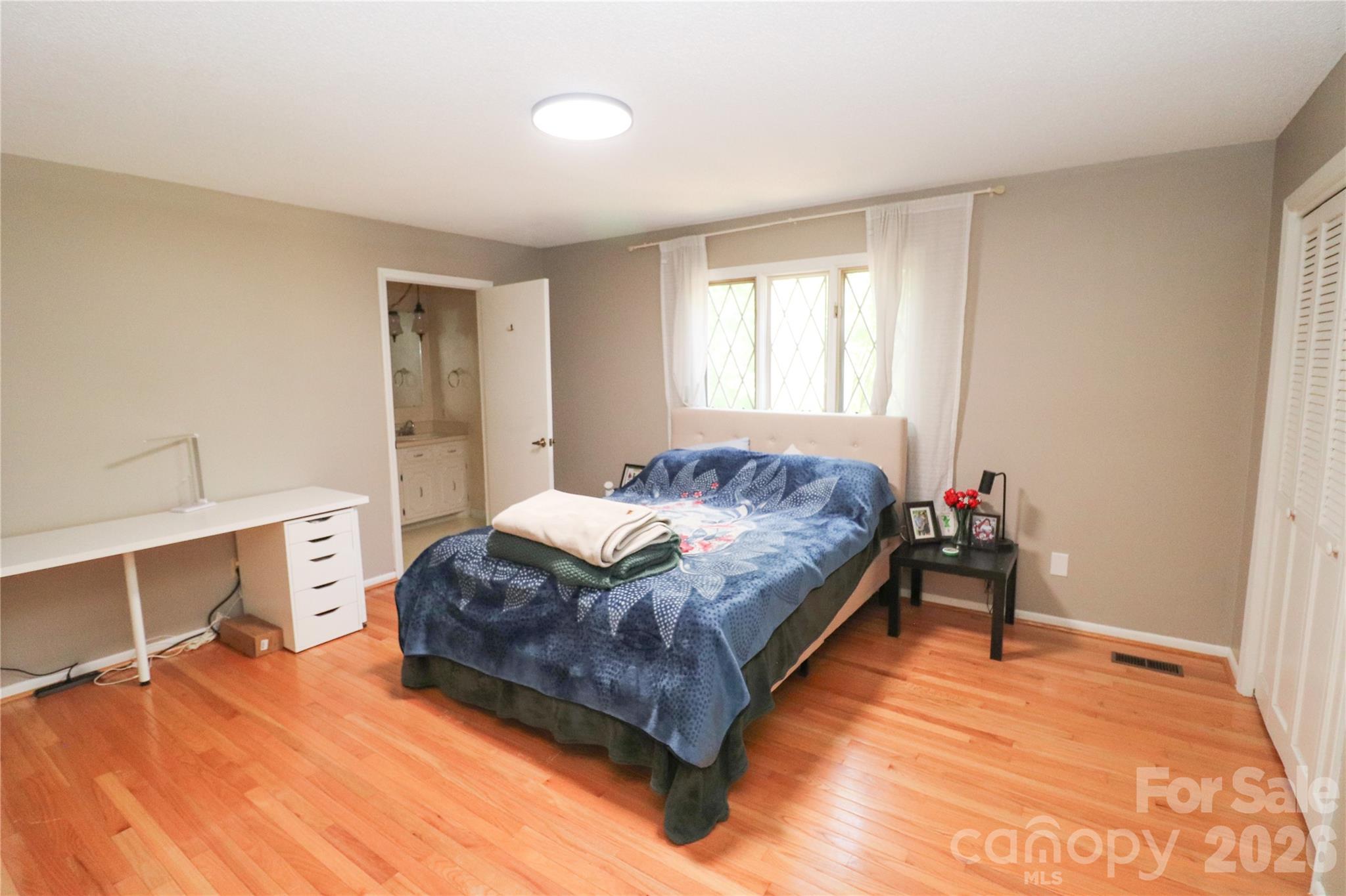 112 Forest Avenue NE — Valdese