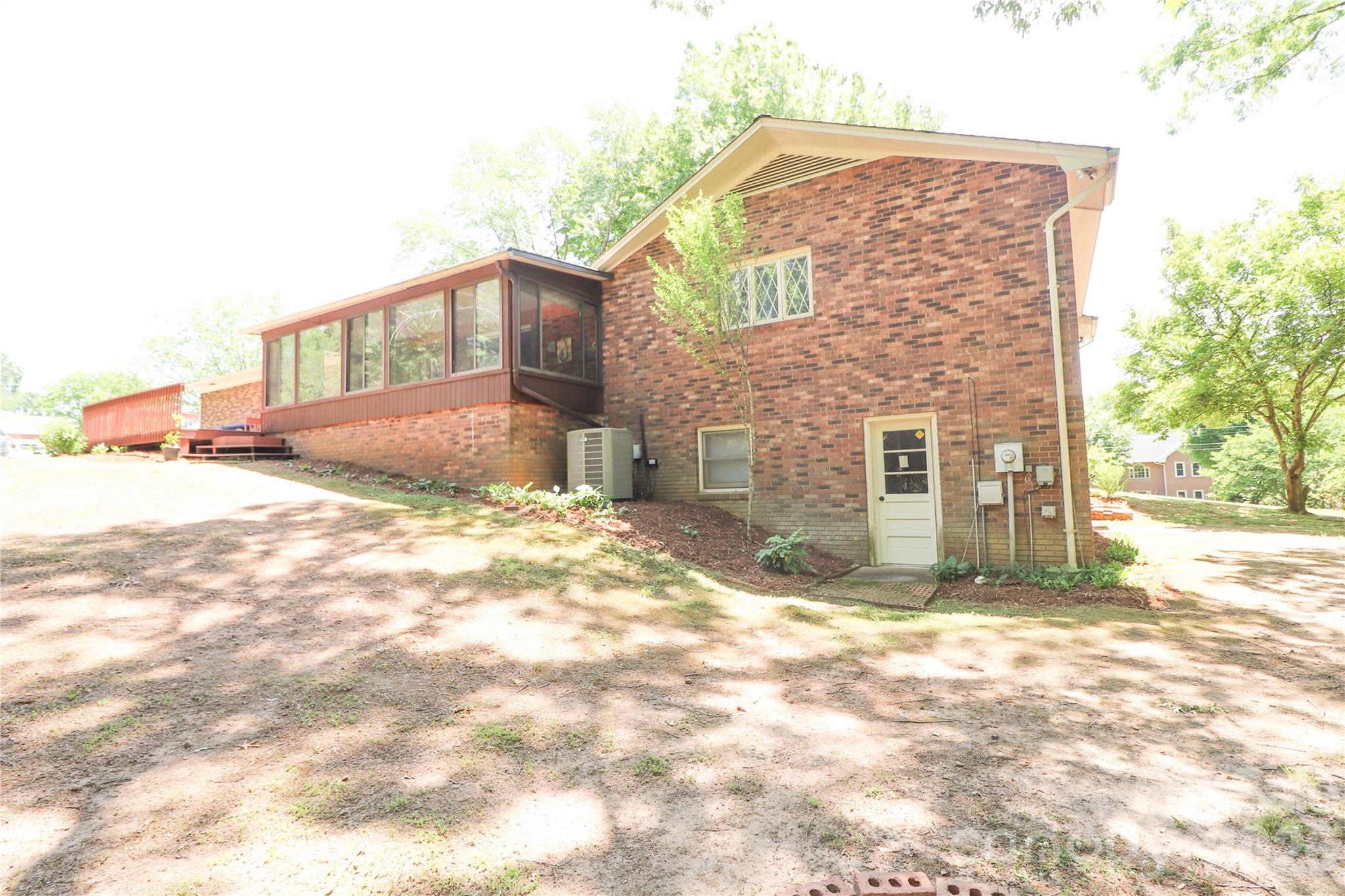 112 Forest Avenue NE — Valdese