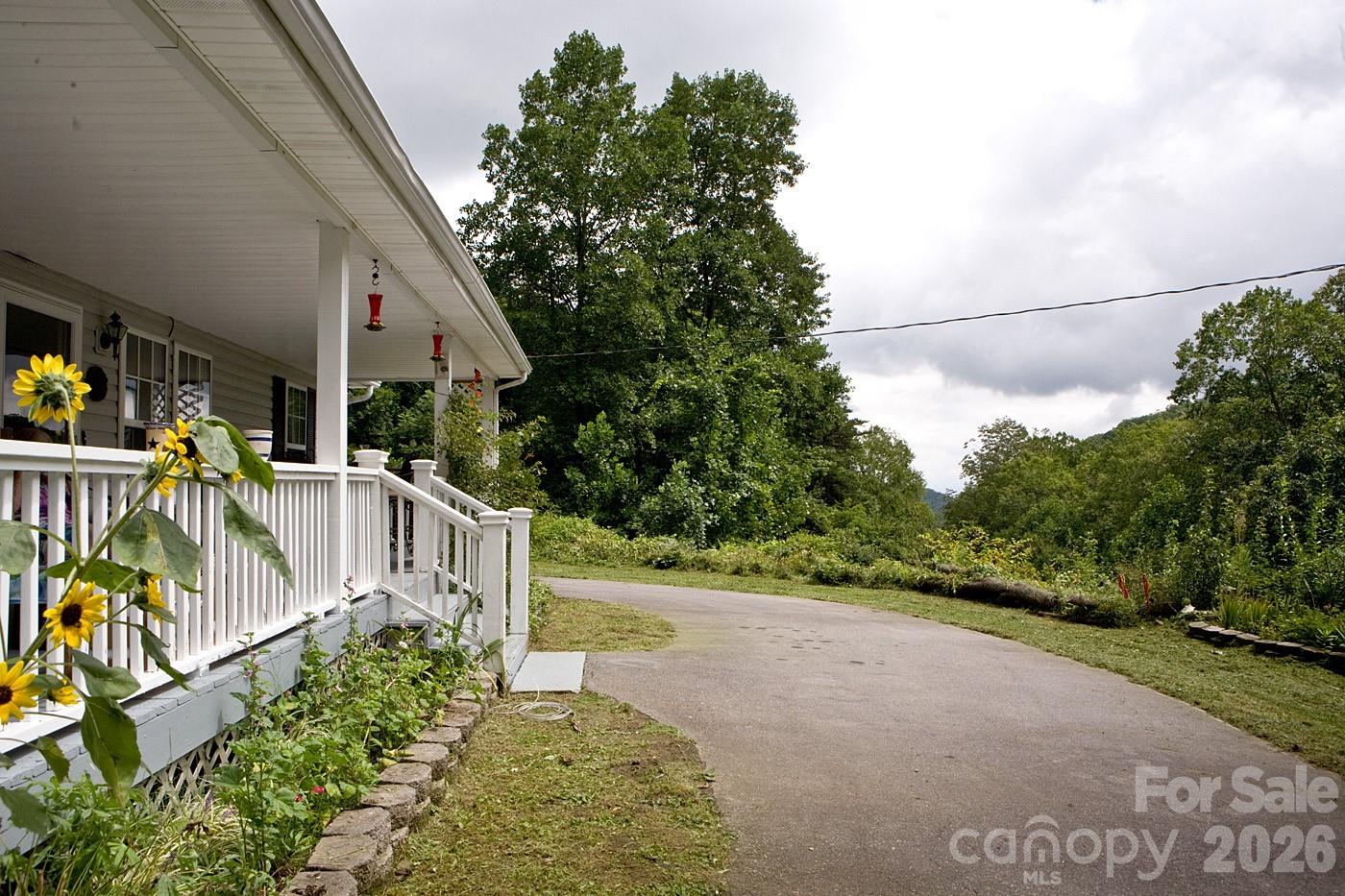 165 Peepeye Cove Road — Leicester