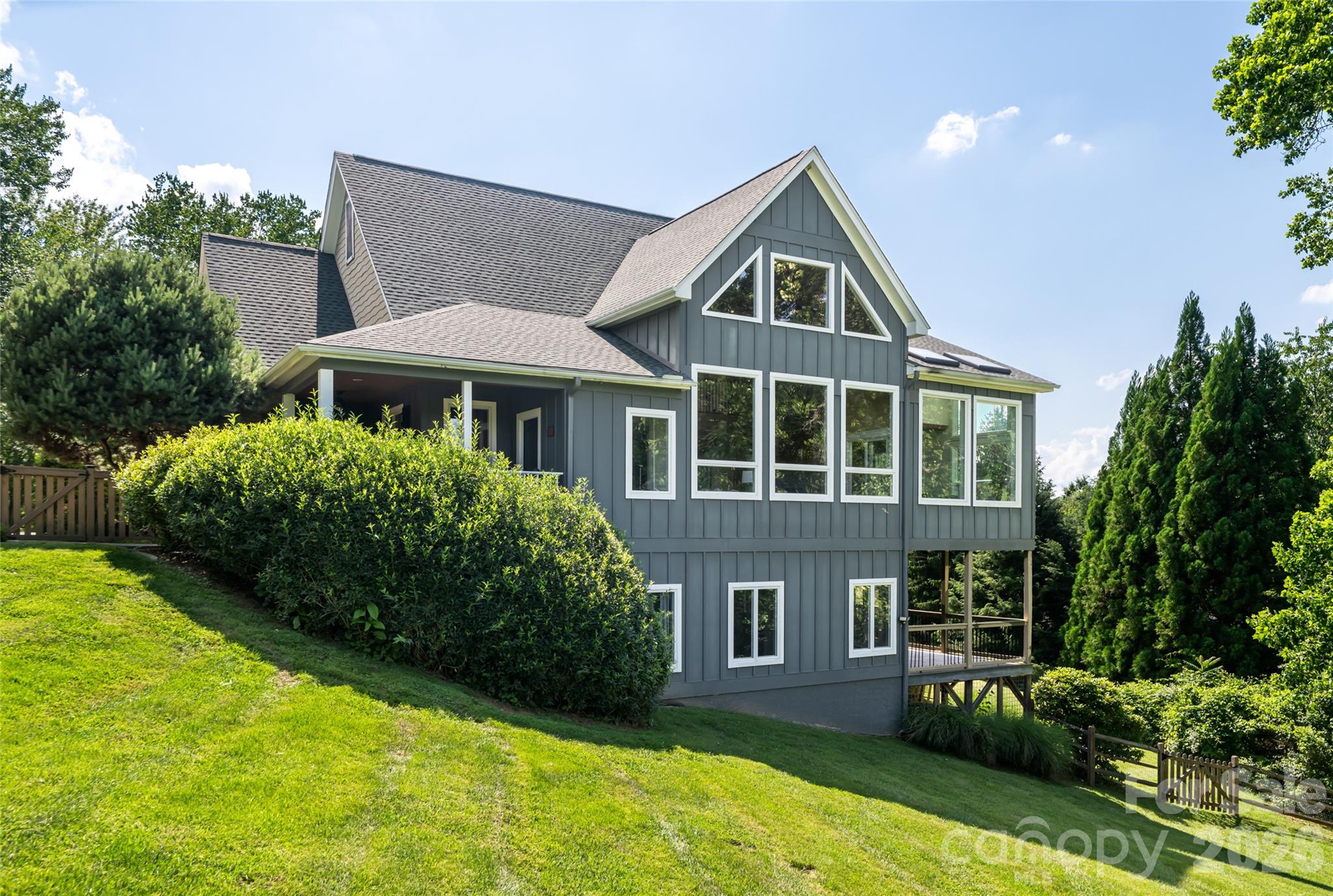 33 Bridle Path Drive — Barnardsville