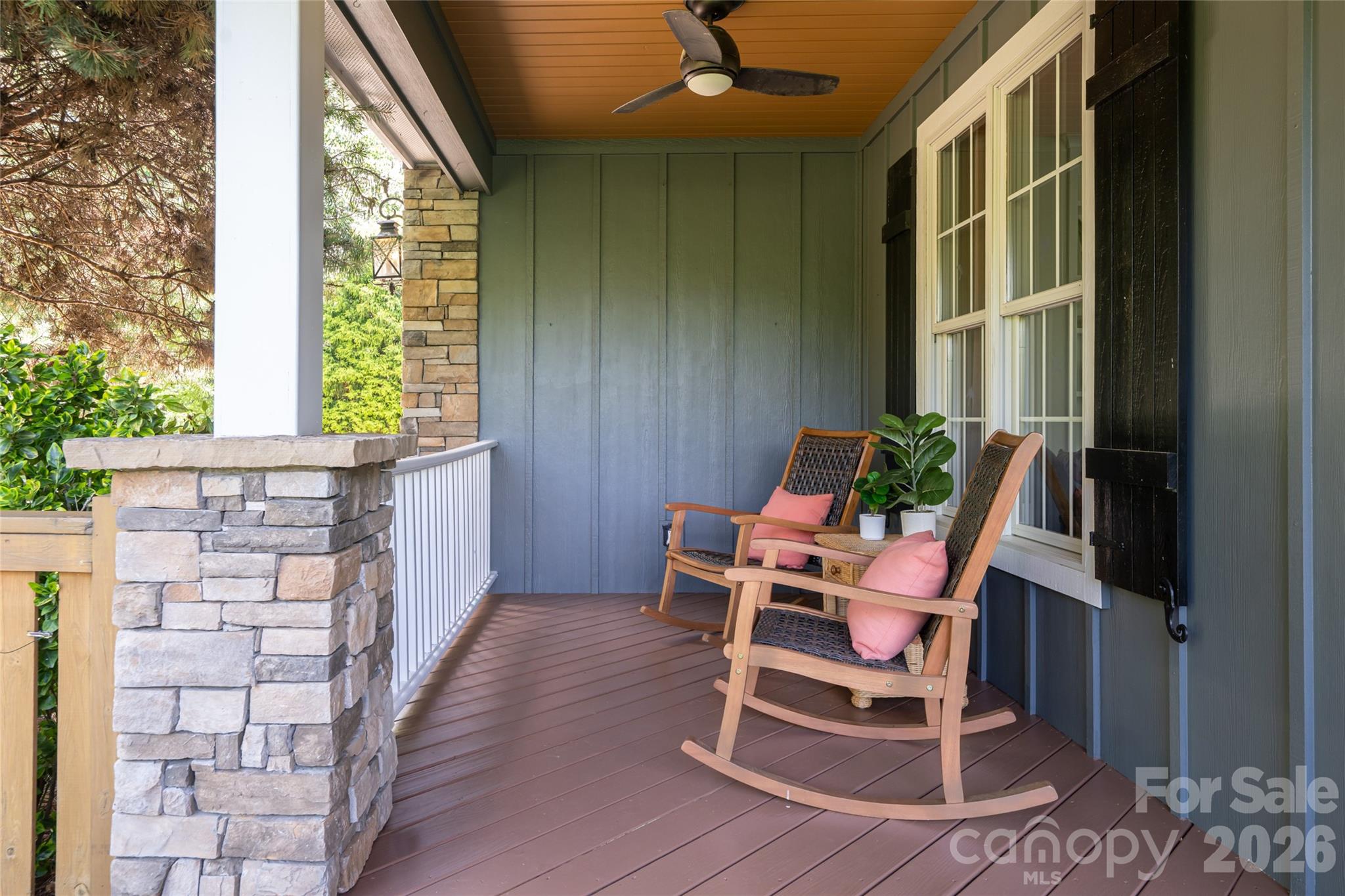 33 Bridle Path Drive — Barnardsville