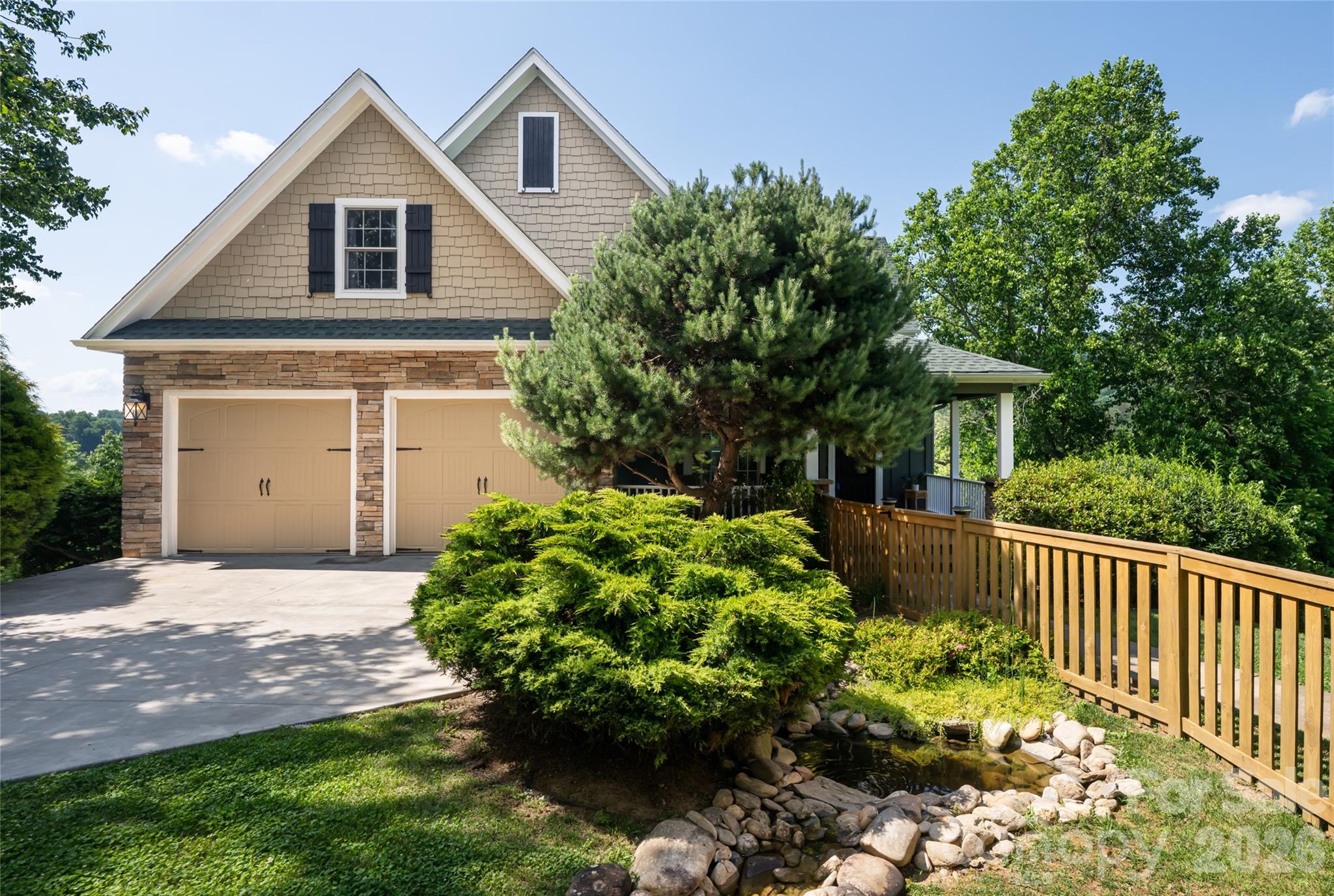 33 Bridle Path Drive — Barnardsville