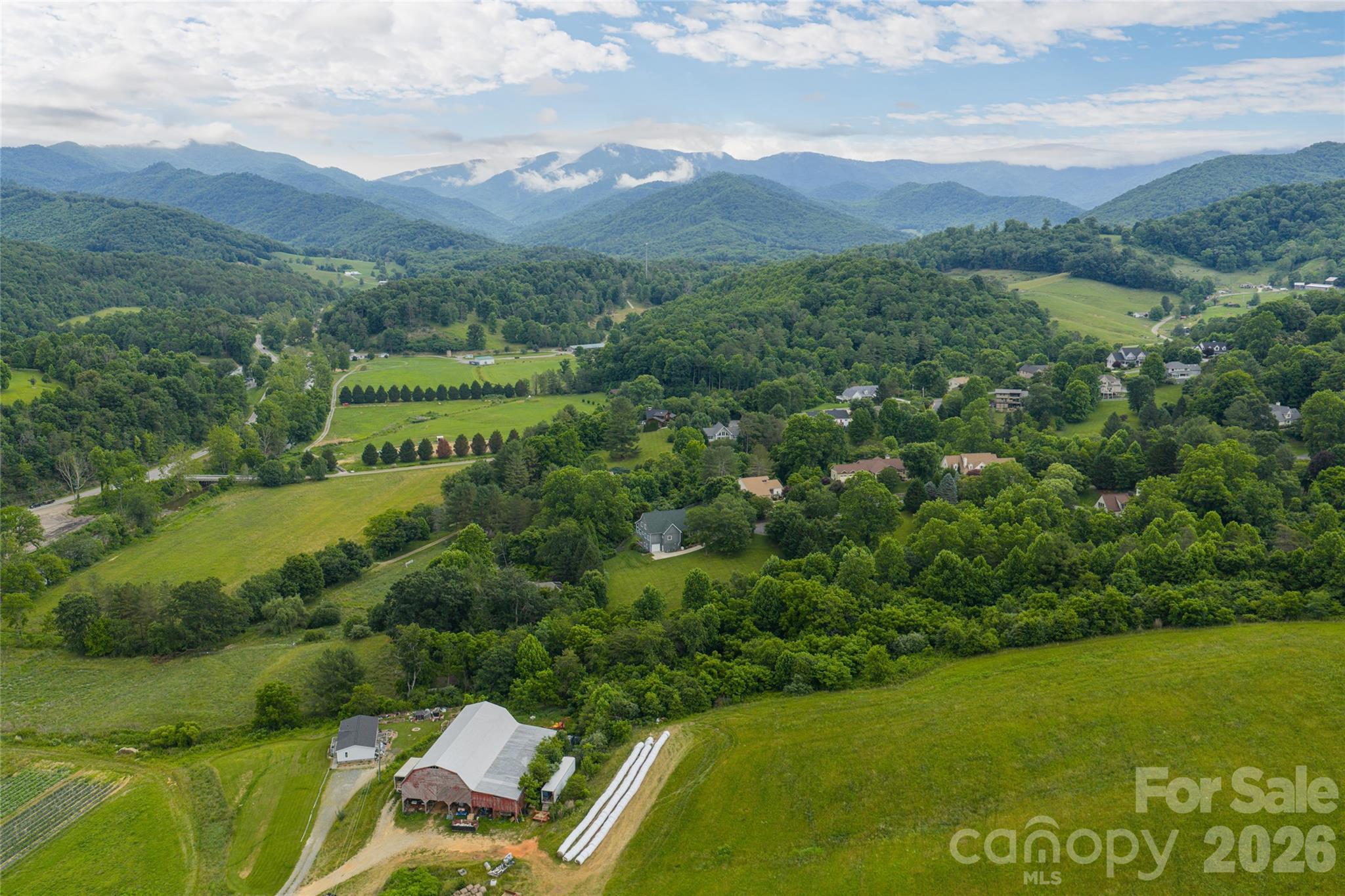 33 Bridle Path Drive — Barnardsville