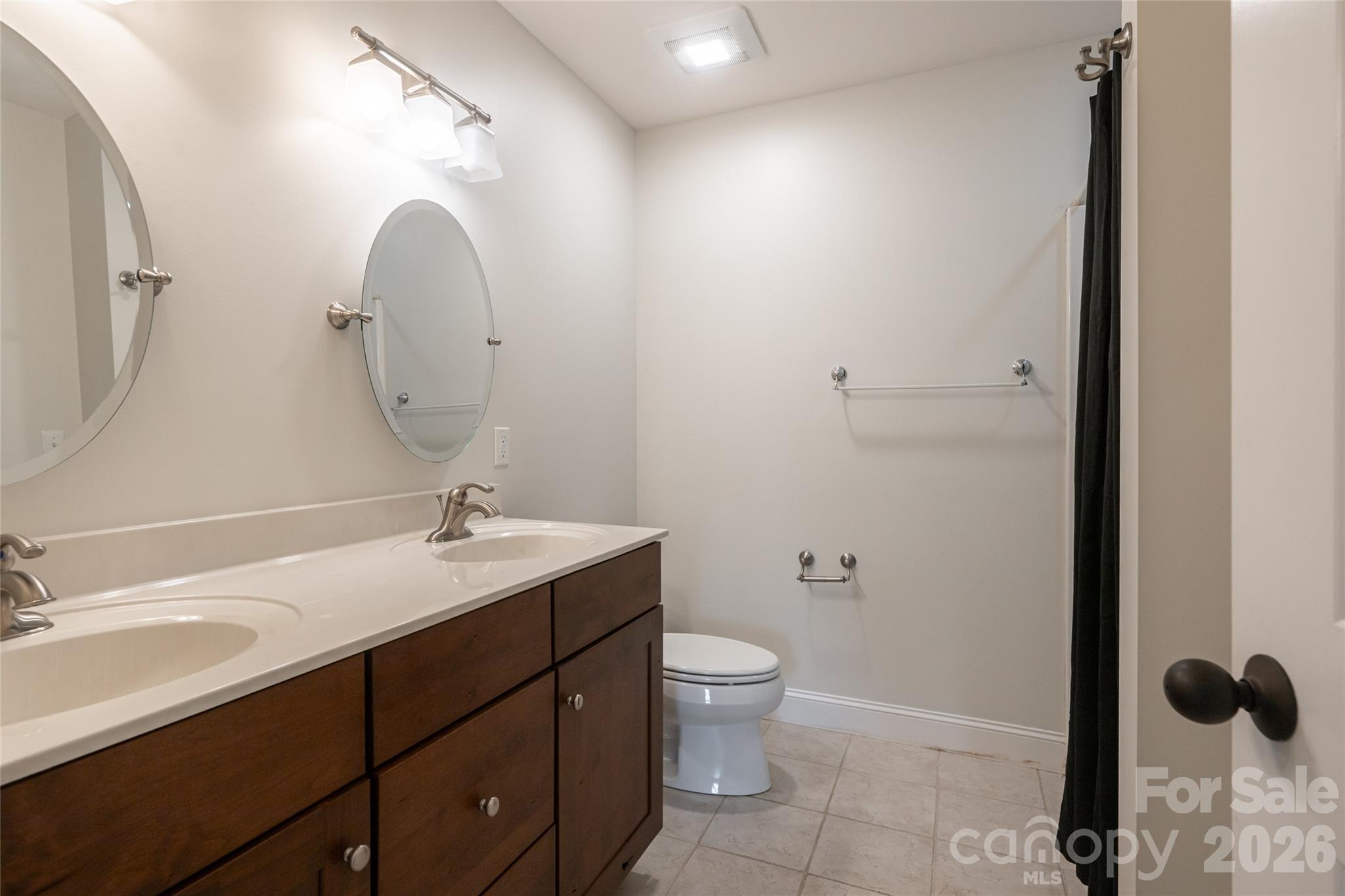 33 Bridle Path Drive — Barnardsville