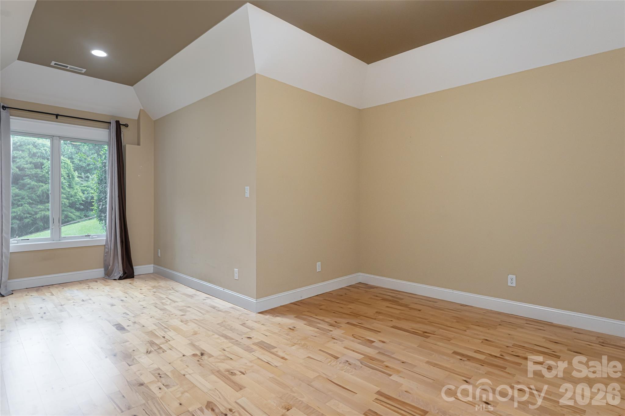 33 Bridle Path Drive — Barnardsville