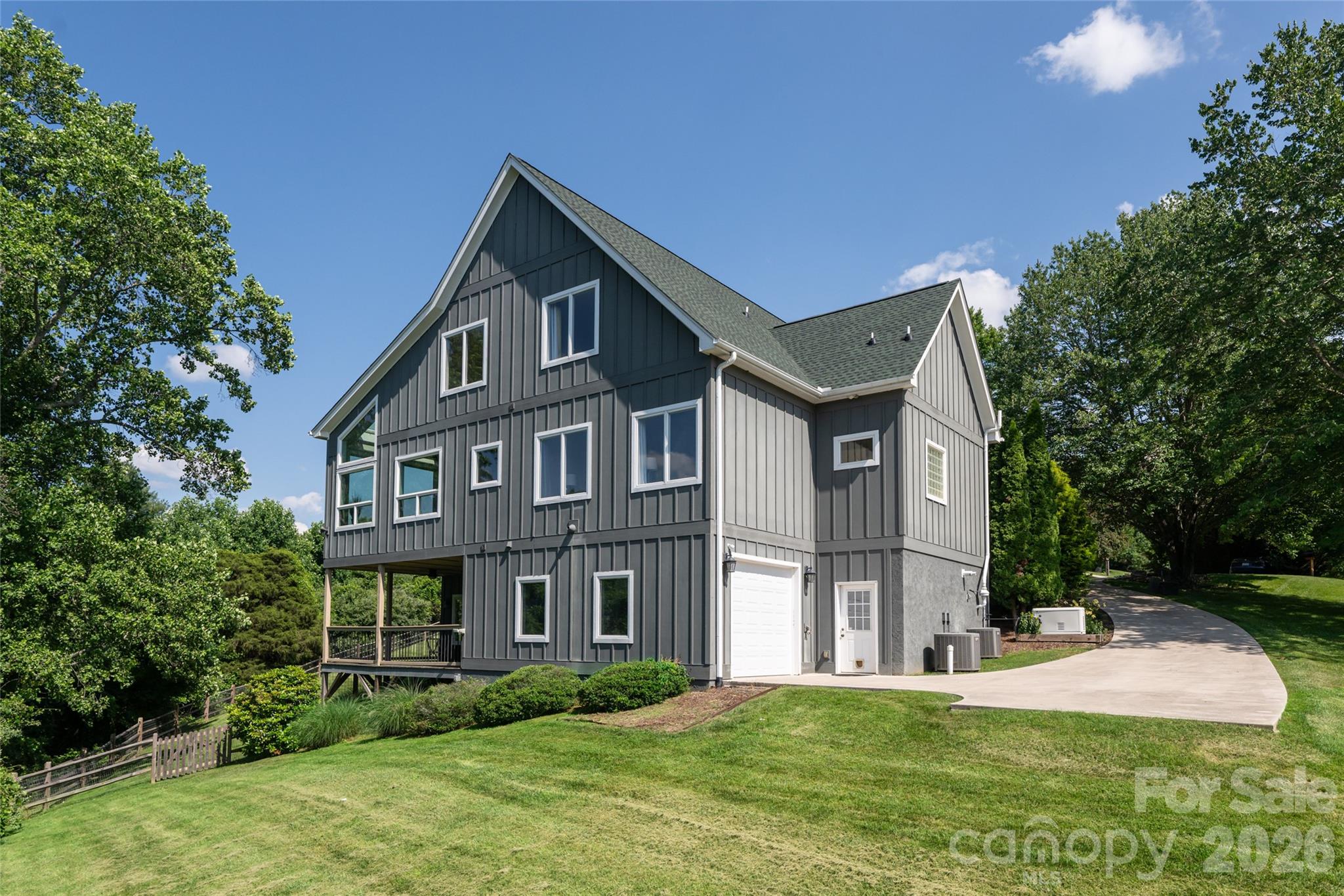 33 Bridle Path Drive — Barnardsville