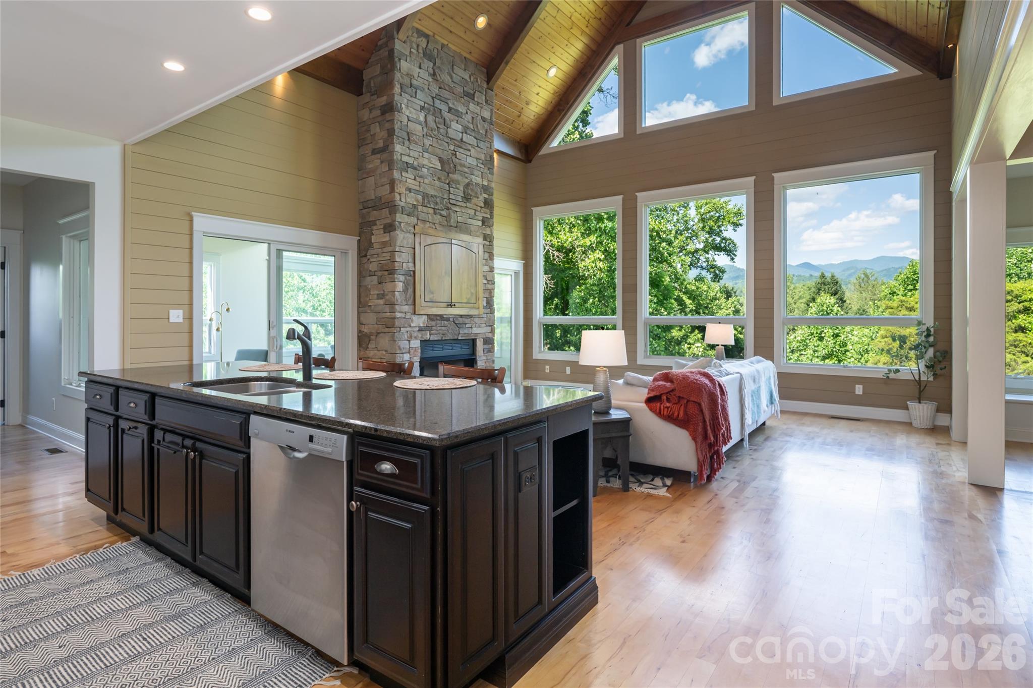 33 Bridle Path Drive — Barnardsville
