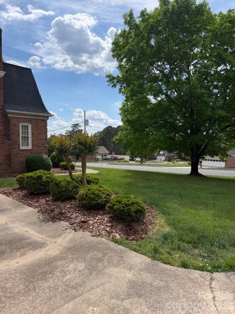 1220 Pineview Street — Albemarle