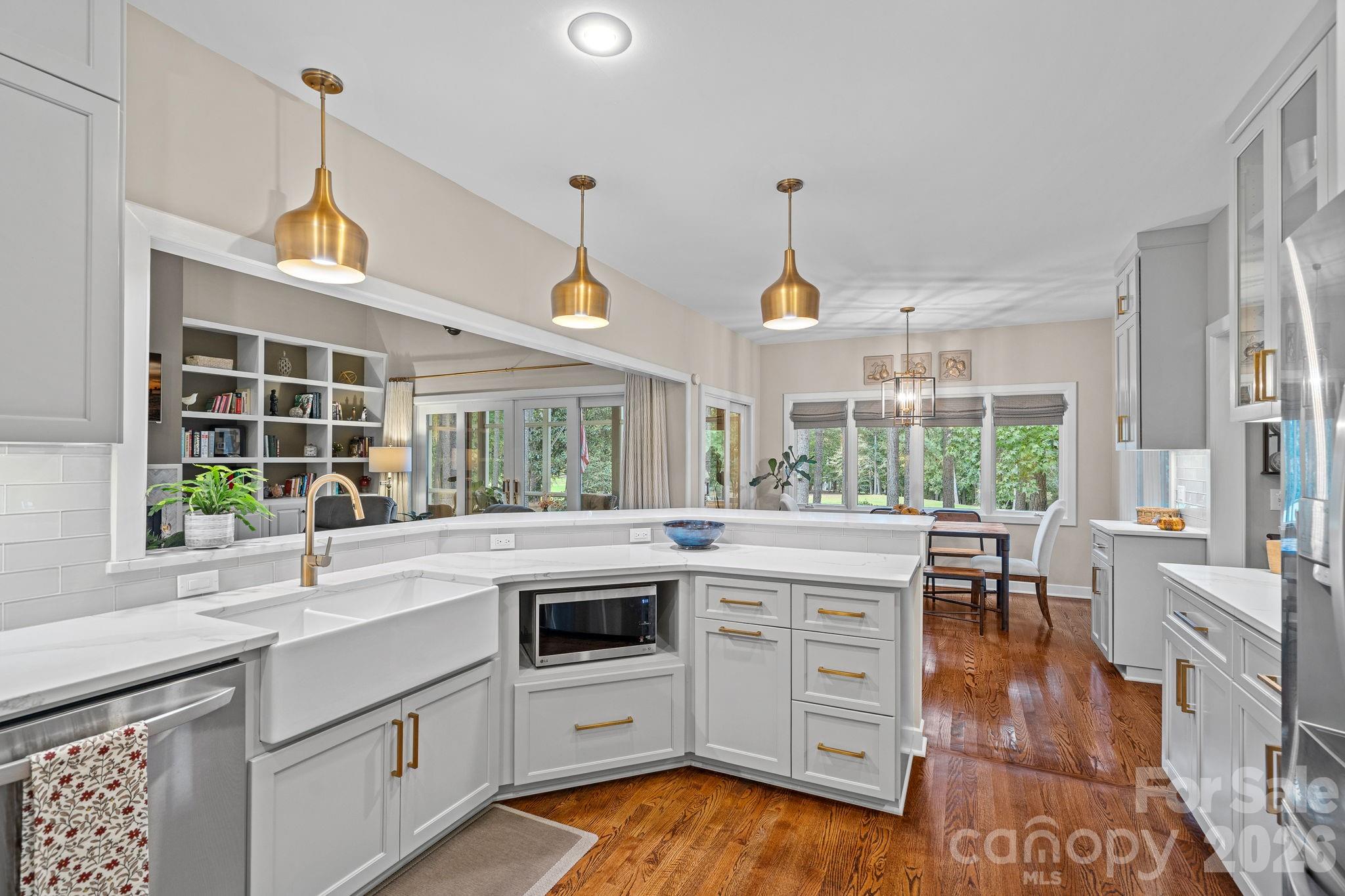 176 Yadkin Falls Road — New London