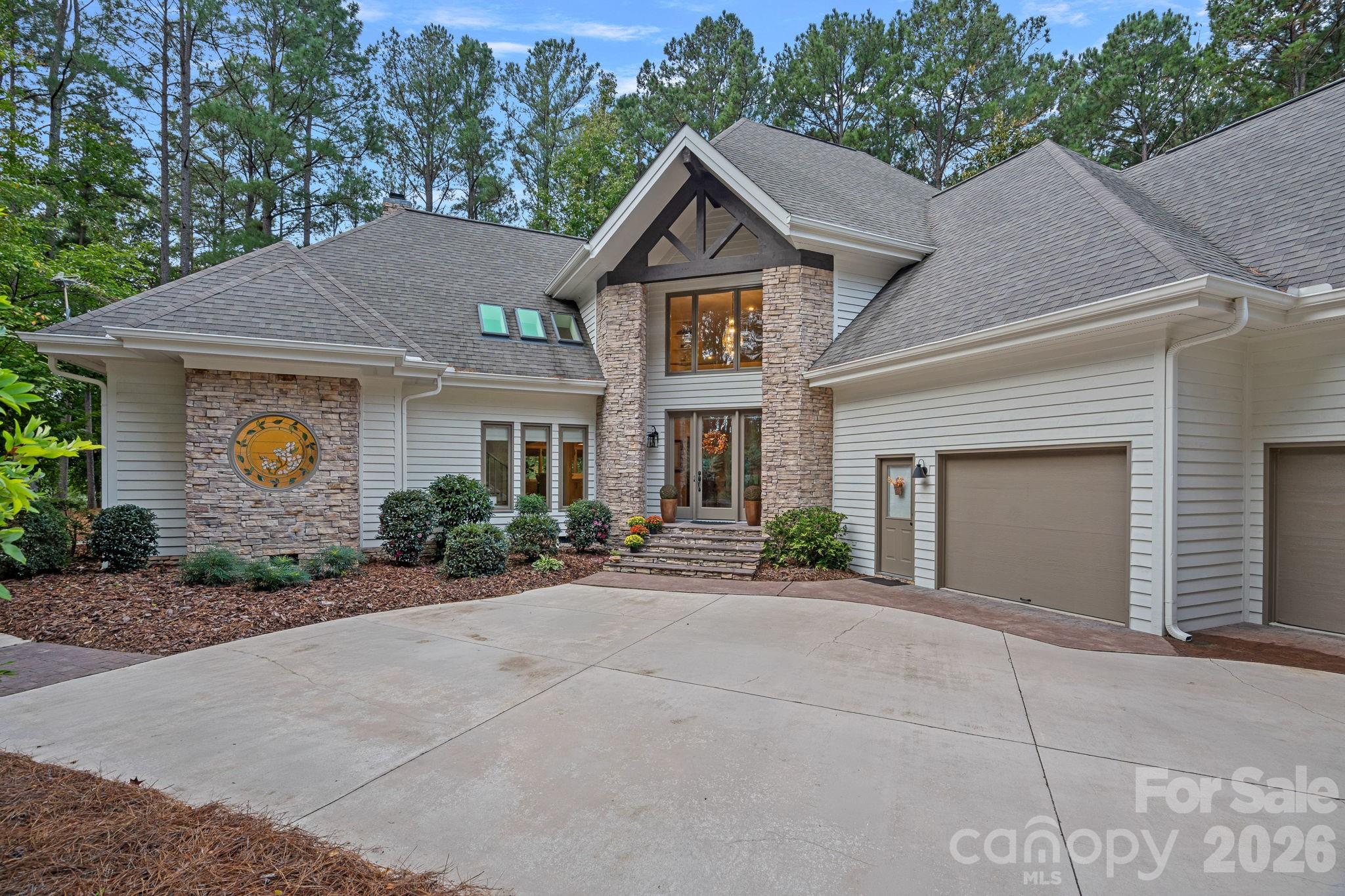 176 Yadkin Falls Road — New London