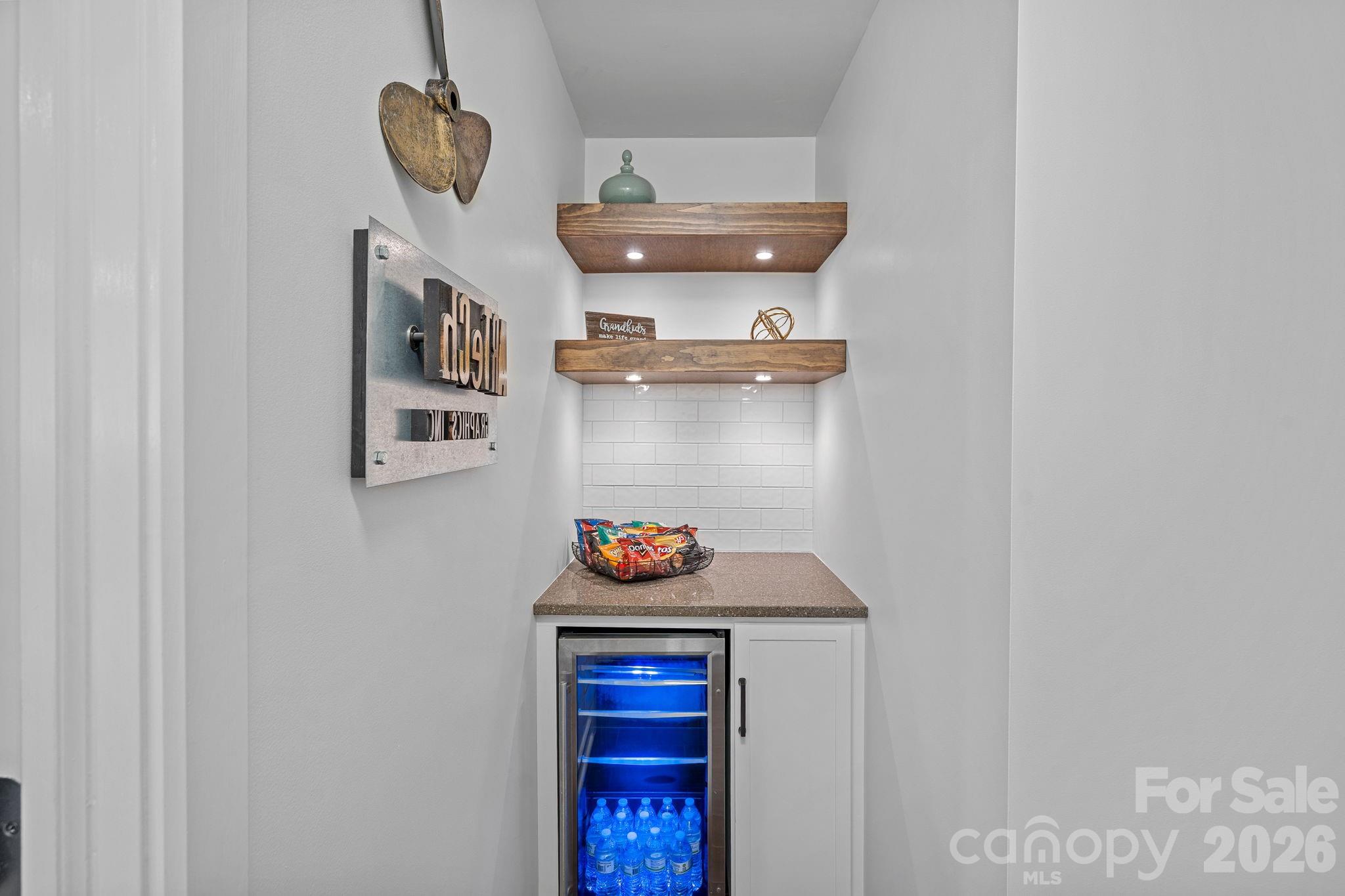 176 Yadkin Falls Road — New London