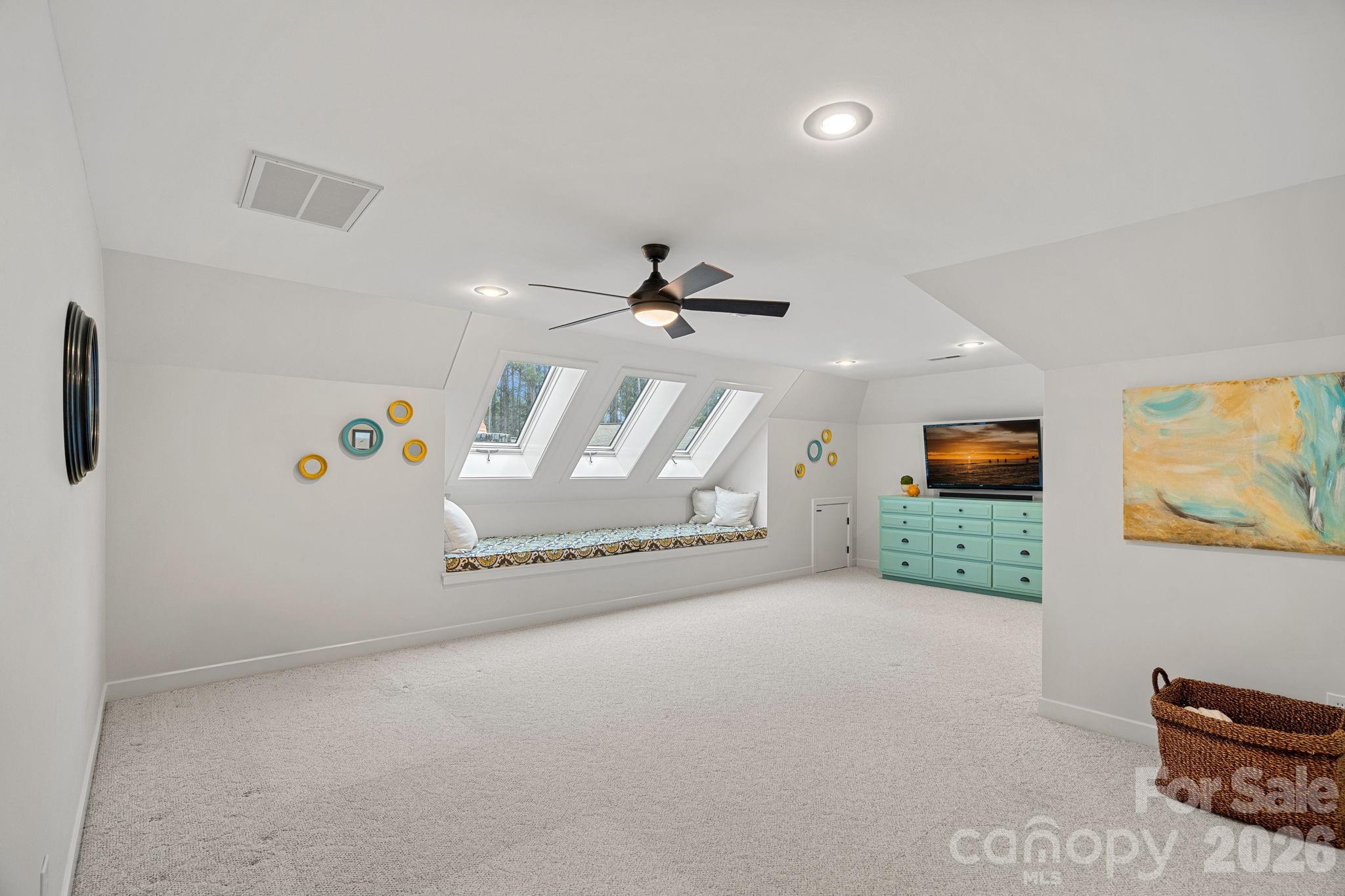 176 Yadkin Falls Road — New London