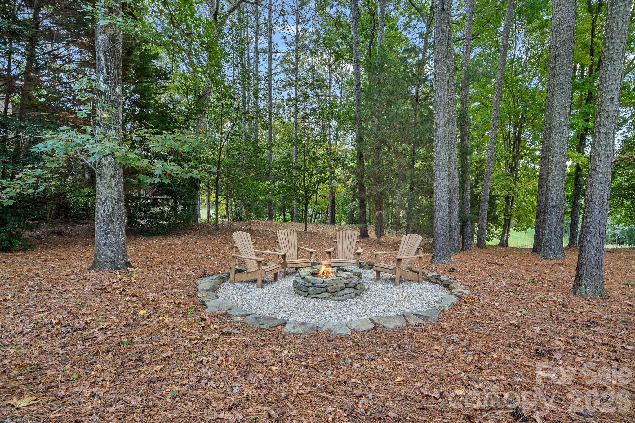 176 Yadkin Falls Road — New London