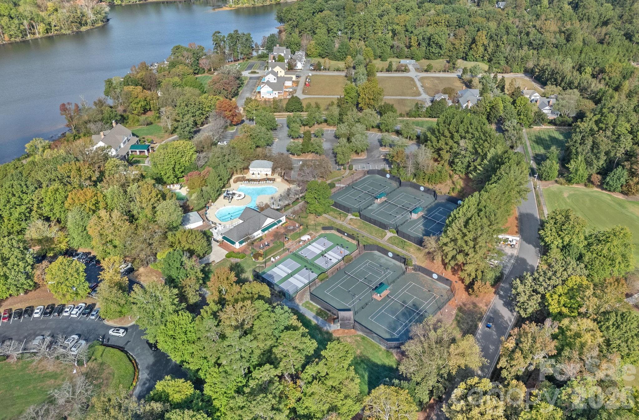 176 Yadkin Falls Road — New London