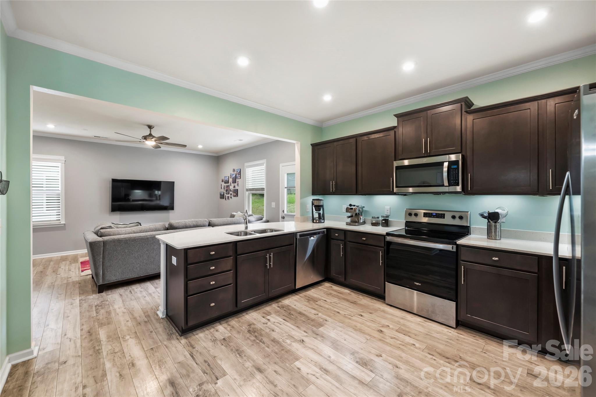 1530 Starmount Cove Lane — Charlotte