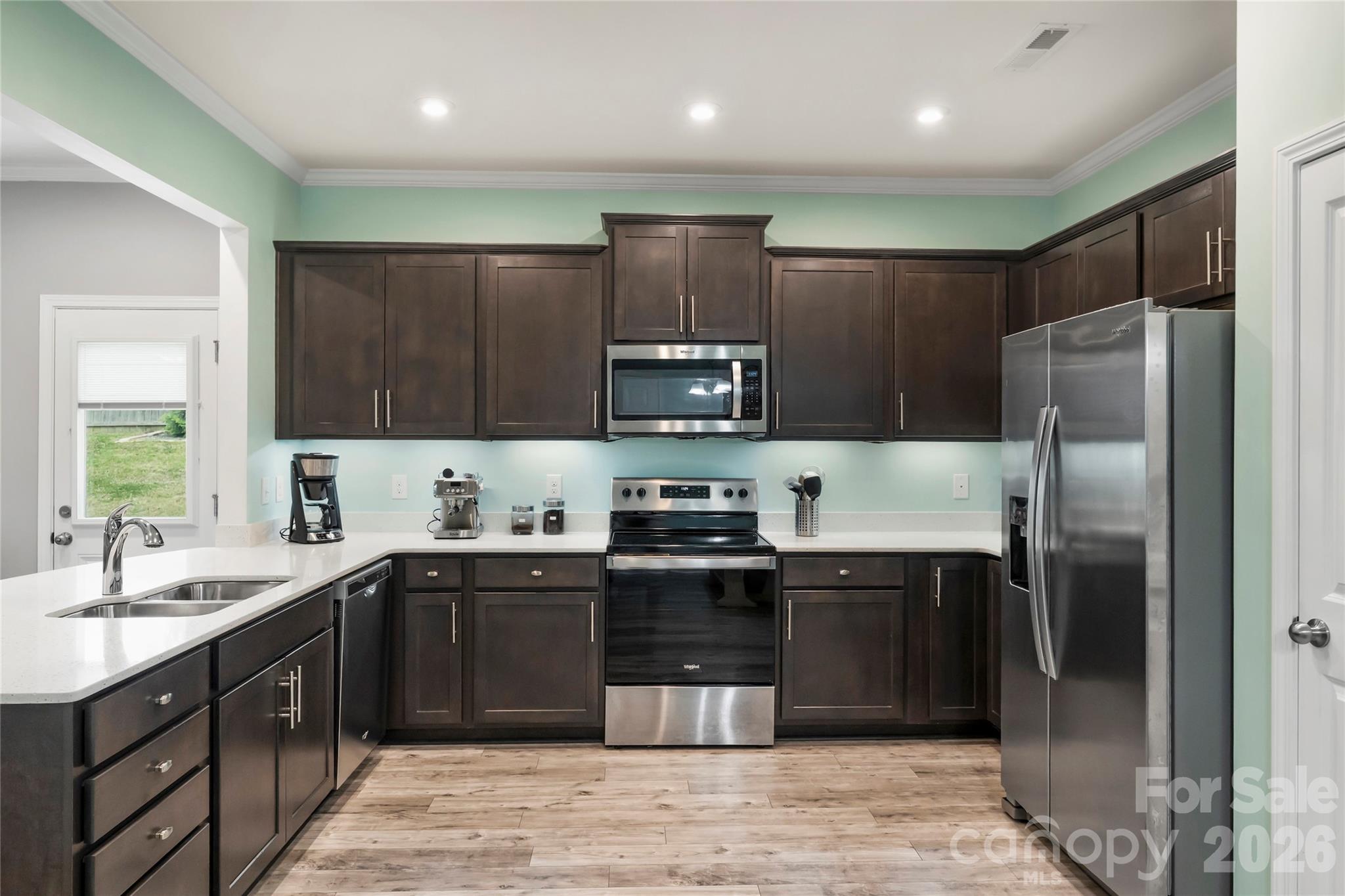 1530 Starmount Cove Lane — Charlotte