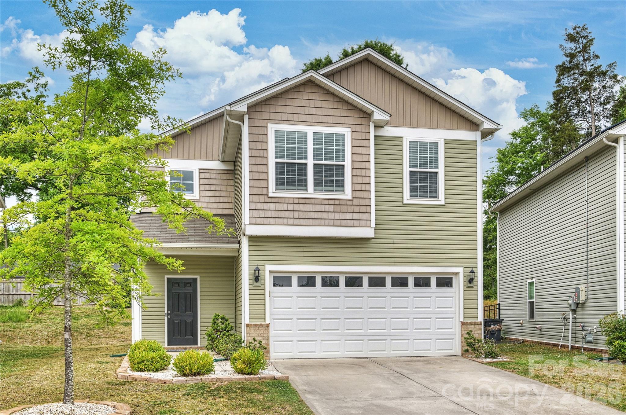 1530 Starmount Cove Lane — Charlotte