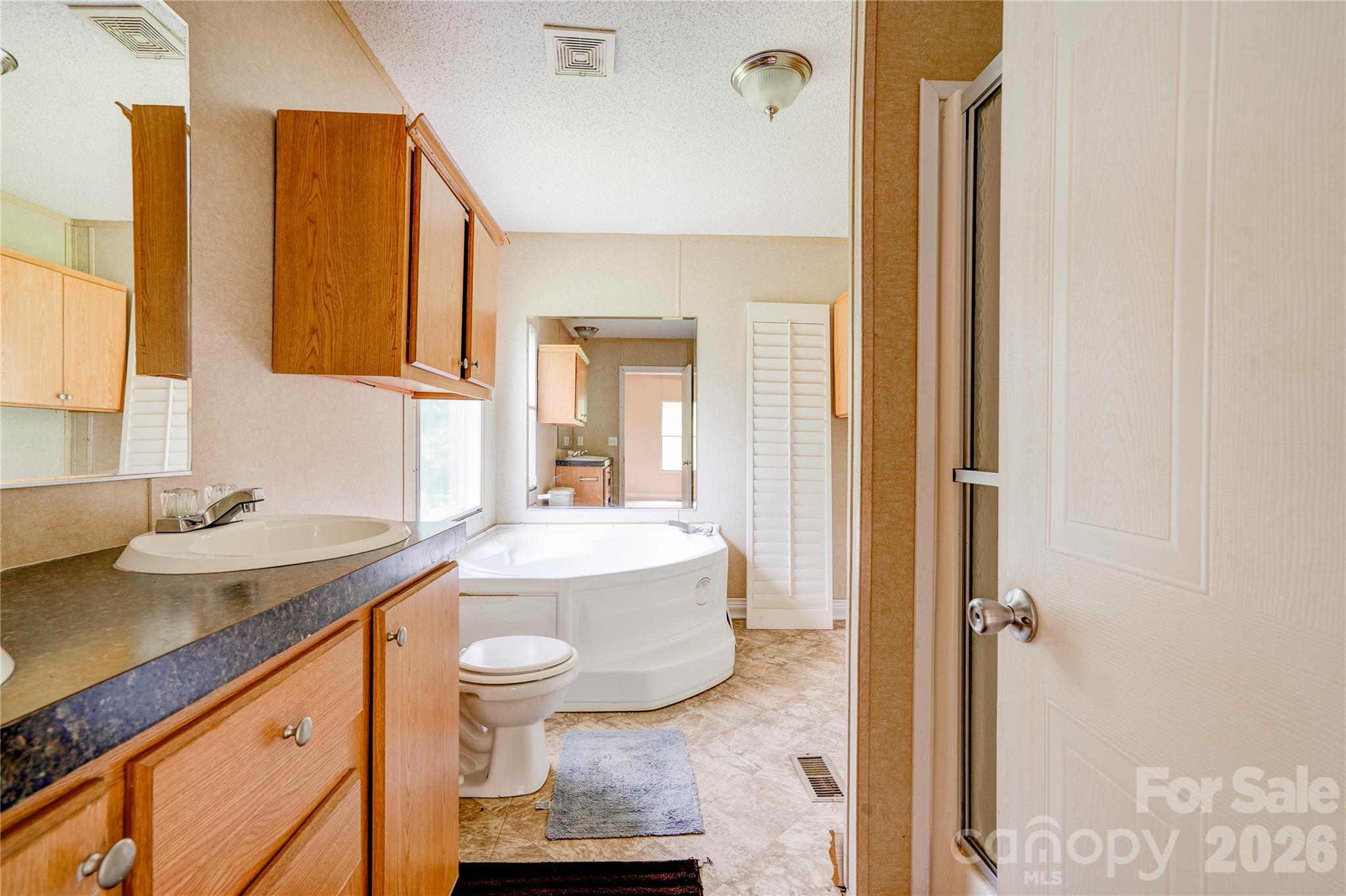 136 Foxhill Drive — Shelby