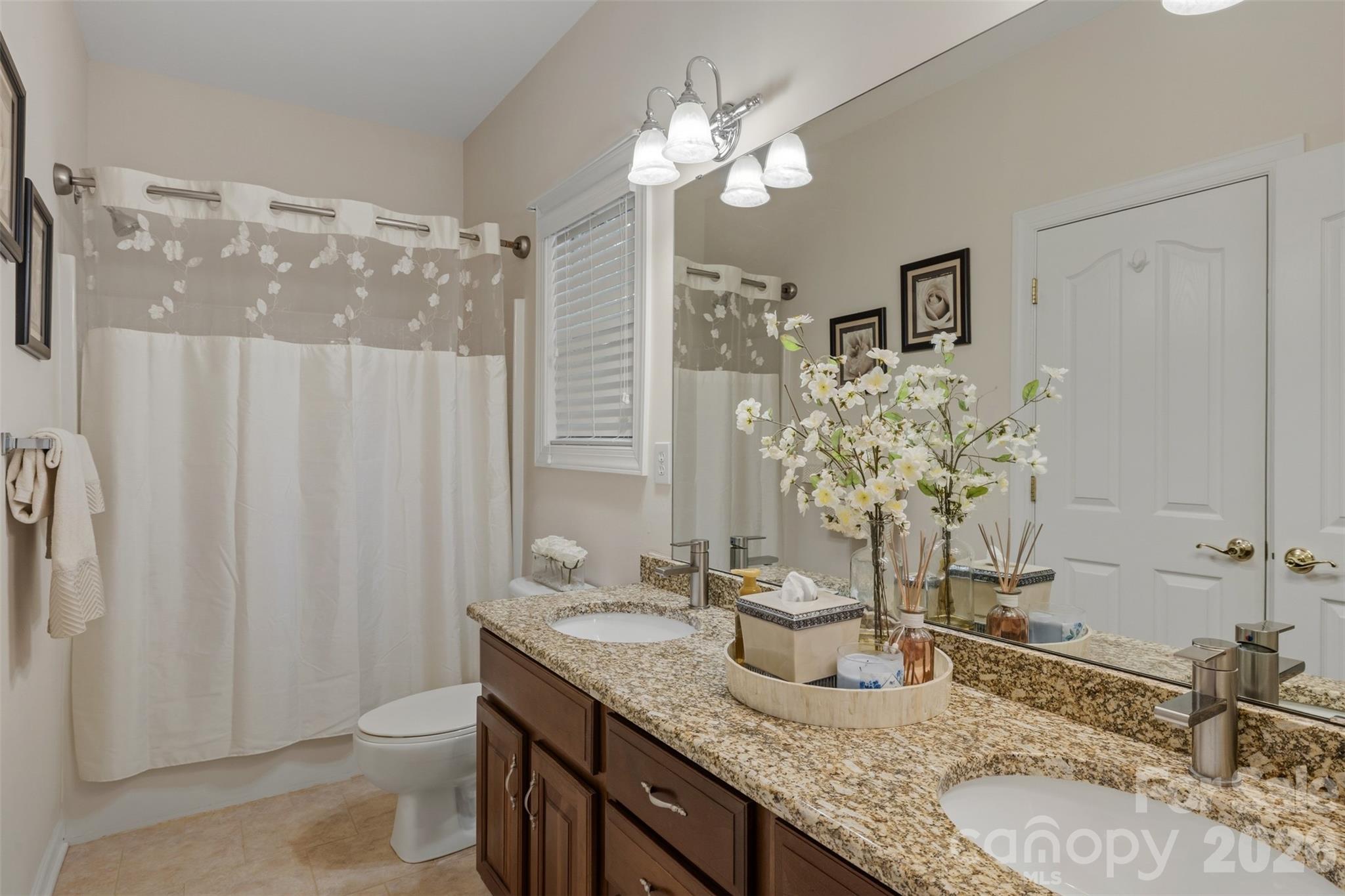16017 Chiltern Lane — Huntersville