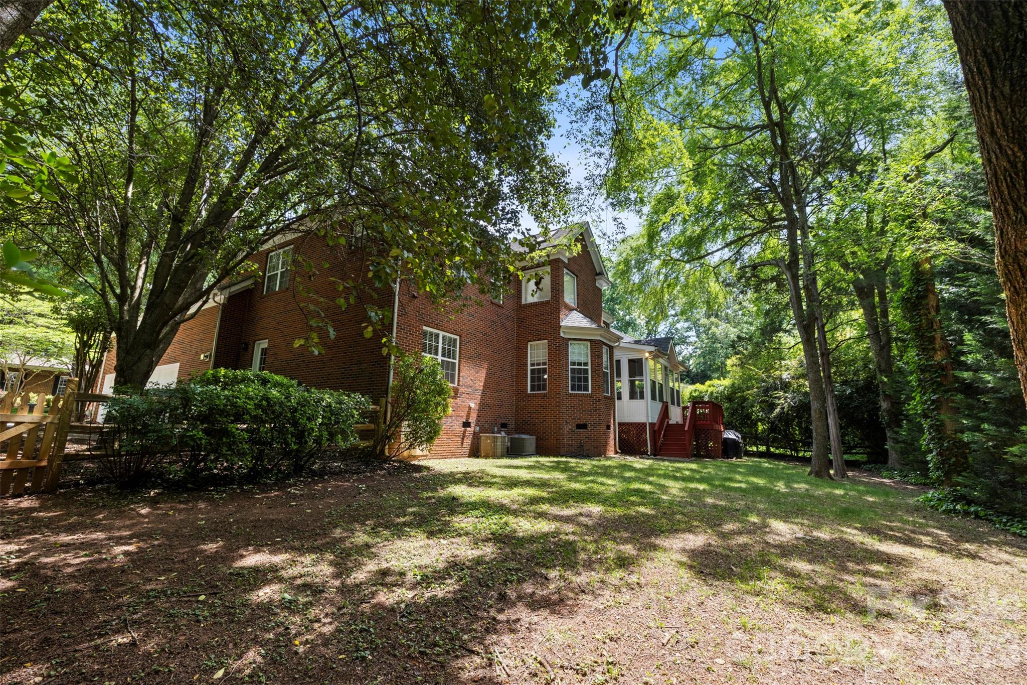 16017 Chiltern Lane — Huntersville