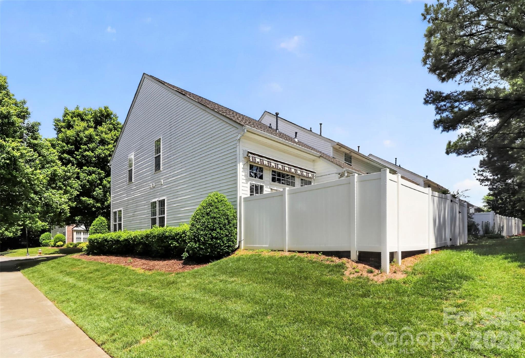 173 N Arcadian Way — Mooresville
