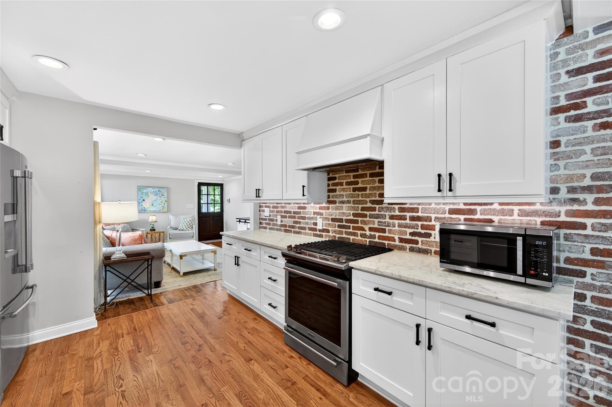536 Inwood Drive — Charlotte