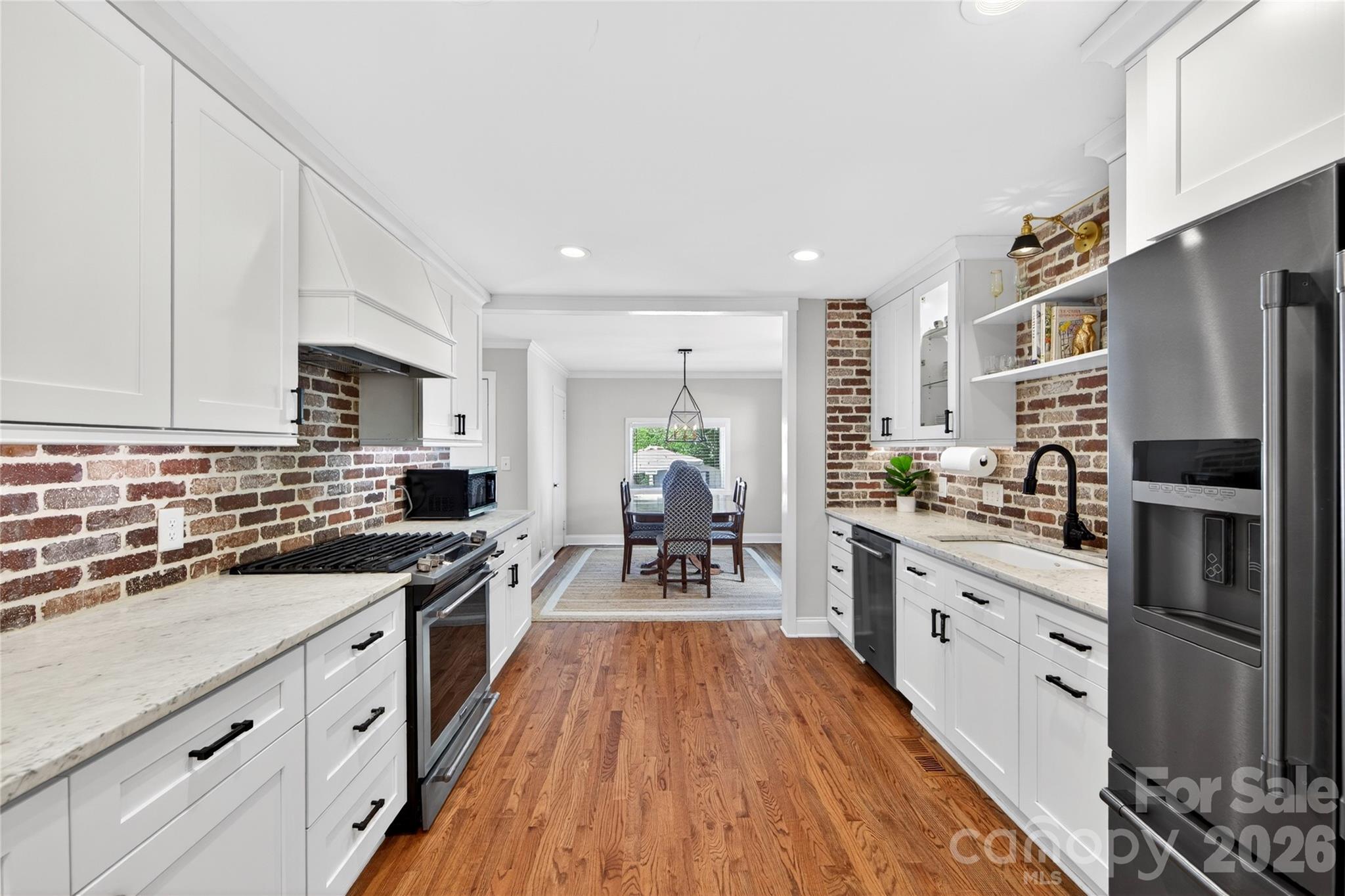 536 Inwood Drive — Charlotte