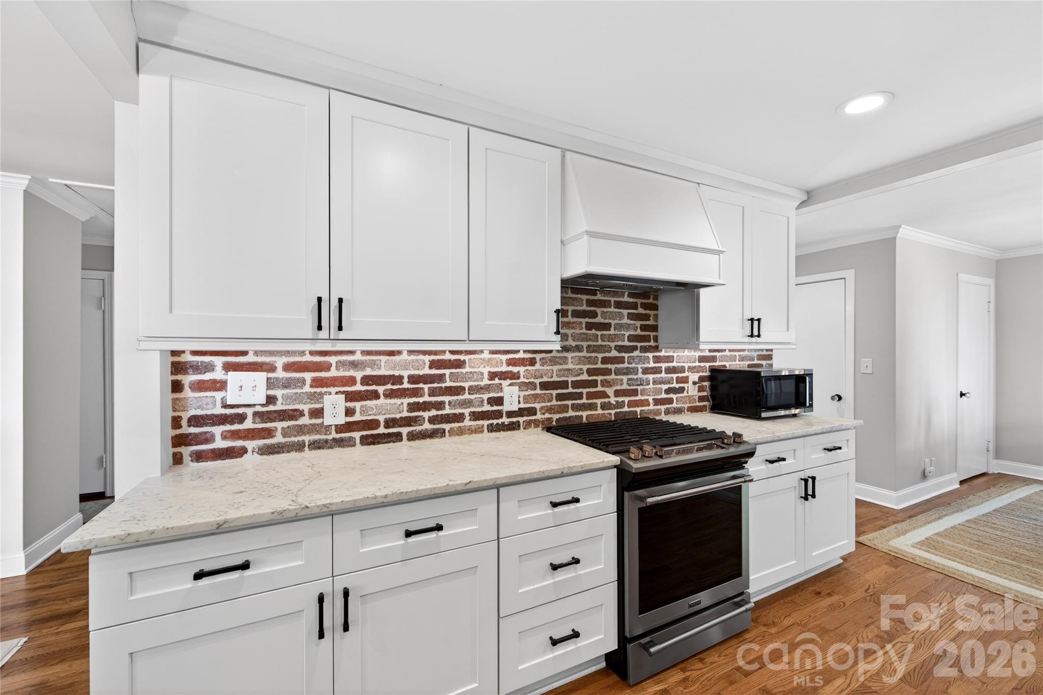 536 Inwood Drive — Charlotte