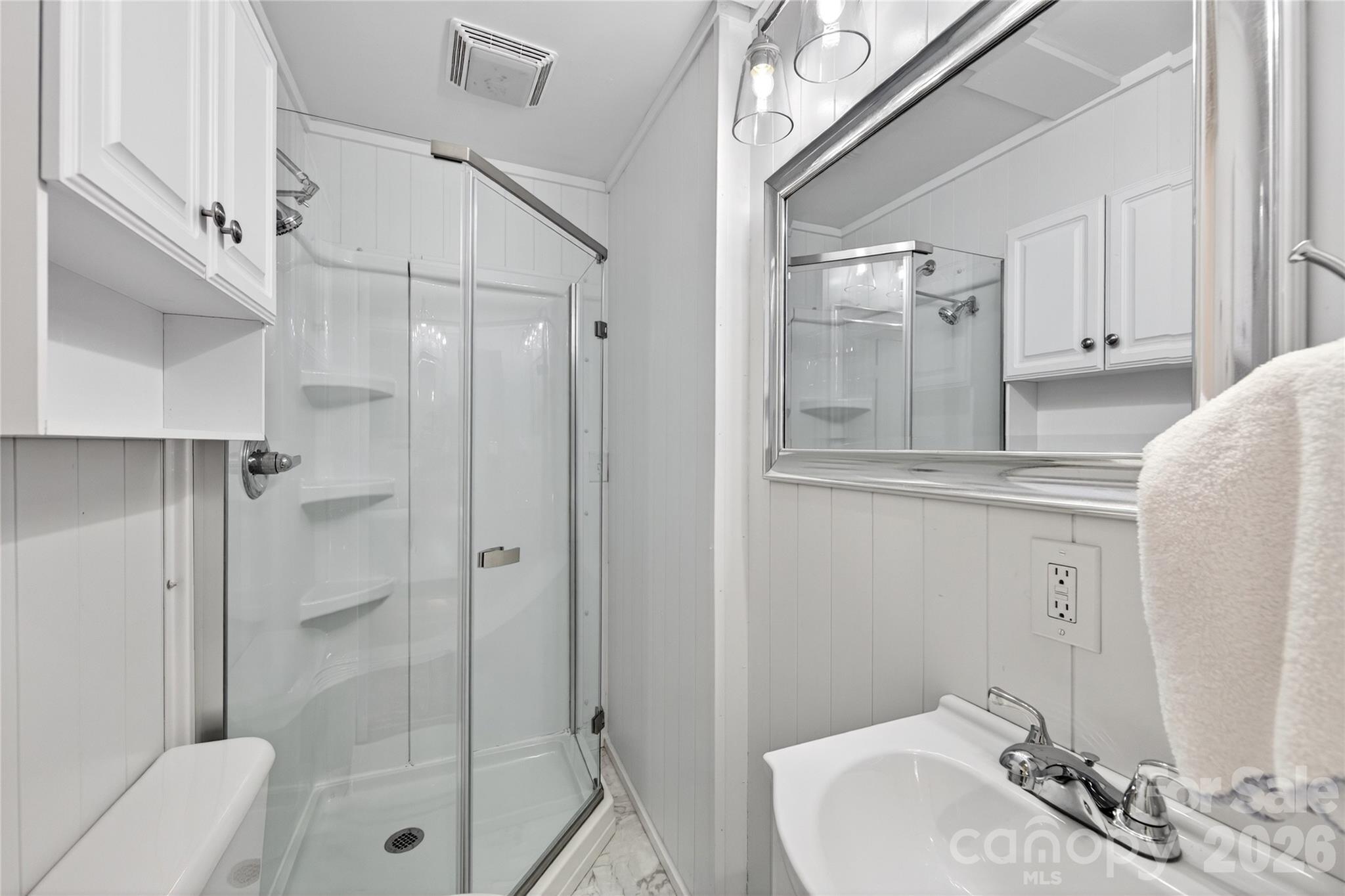536 Inwood Drive — Charlotte