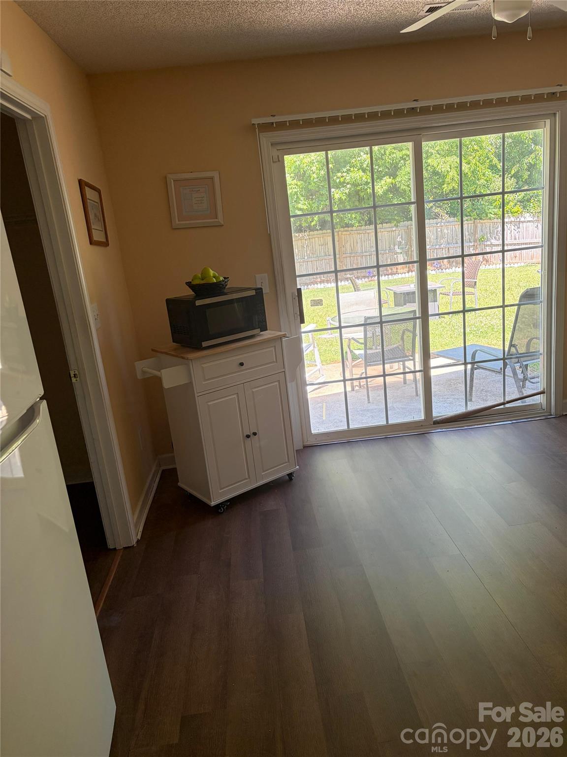 8019 shiny Meadow Lane — Charlotte