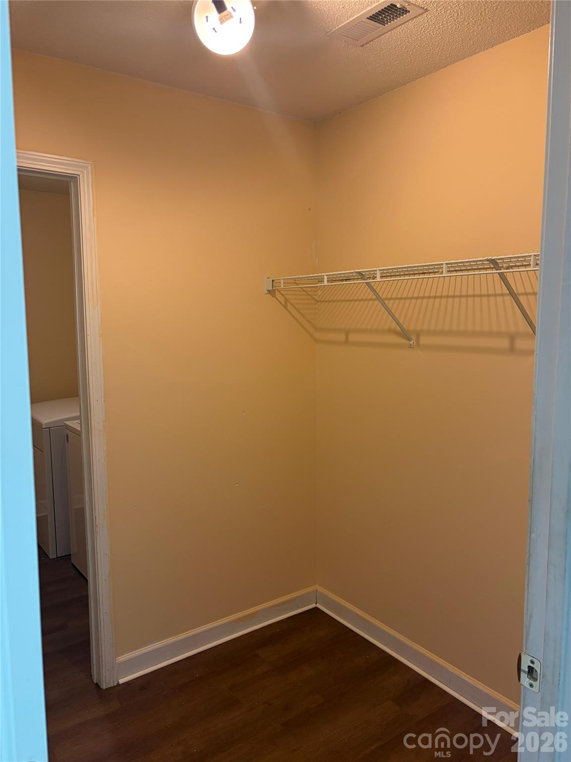 8019 shiny Meadow Lane — Charlotte