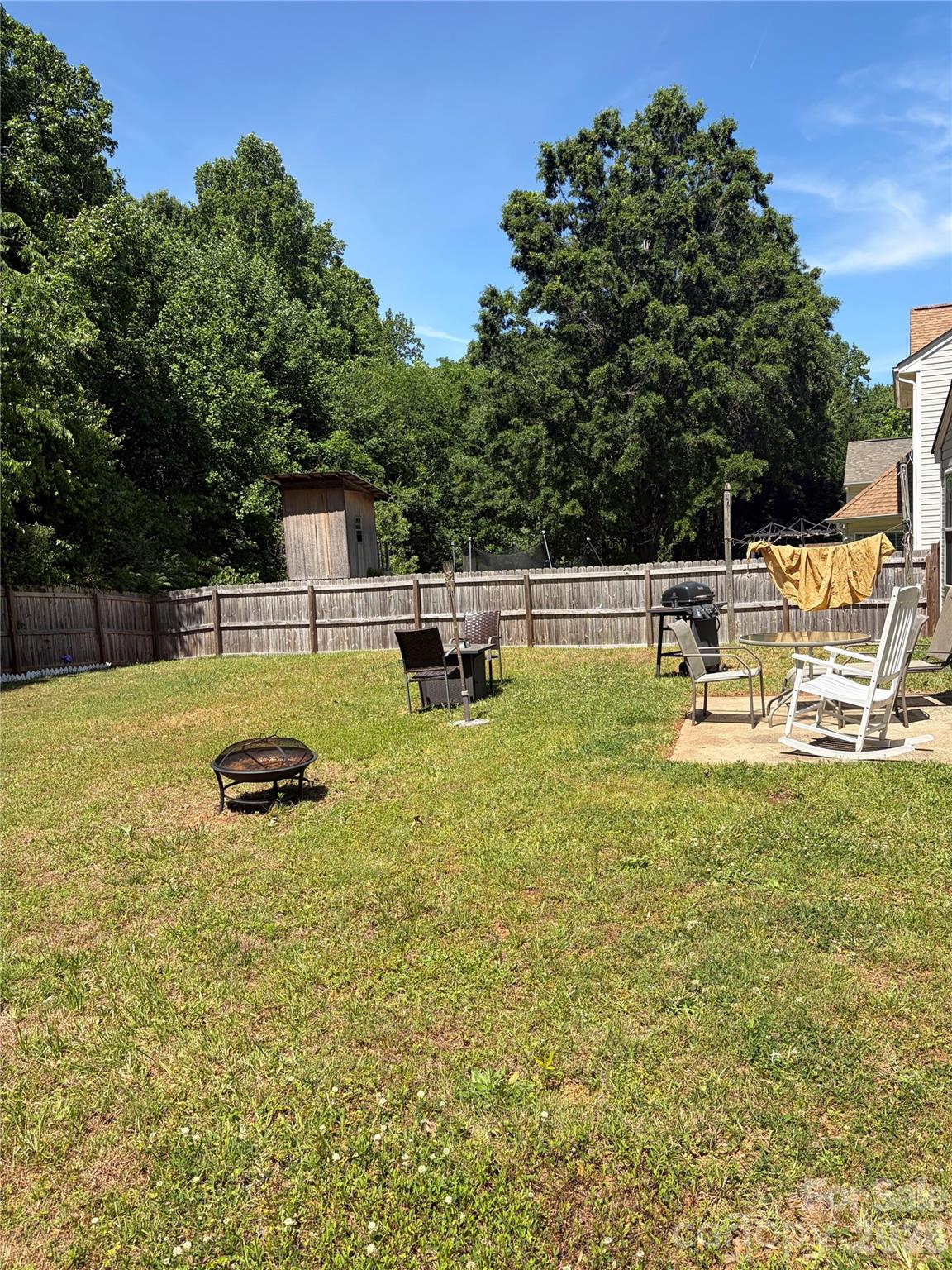 8019 shiny Meadow Lane — Charlotte